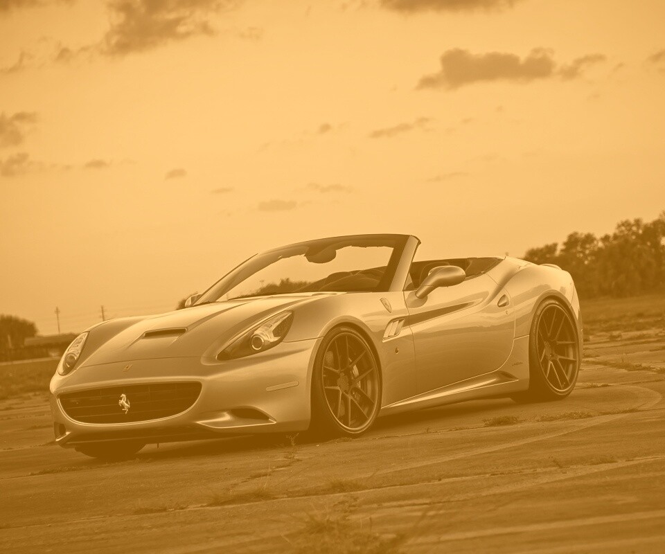 Ferrari на взлетном поле обои