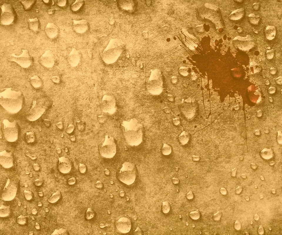 Кровавое пятно и капли воды обои