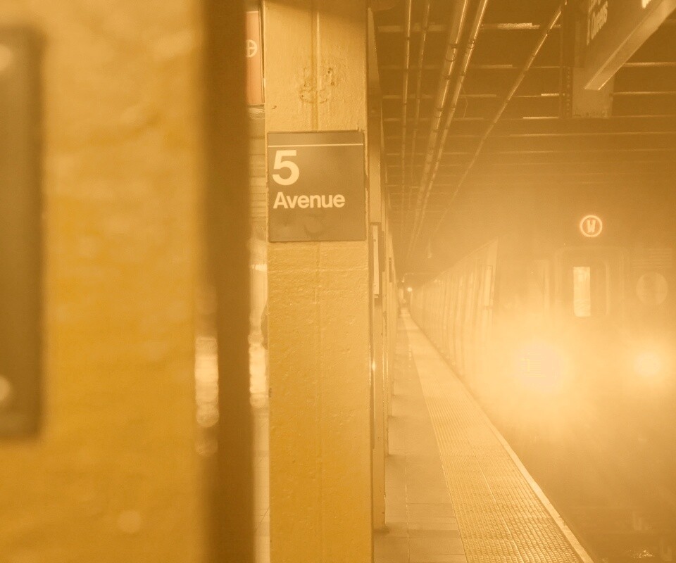 Станция метро обои