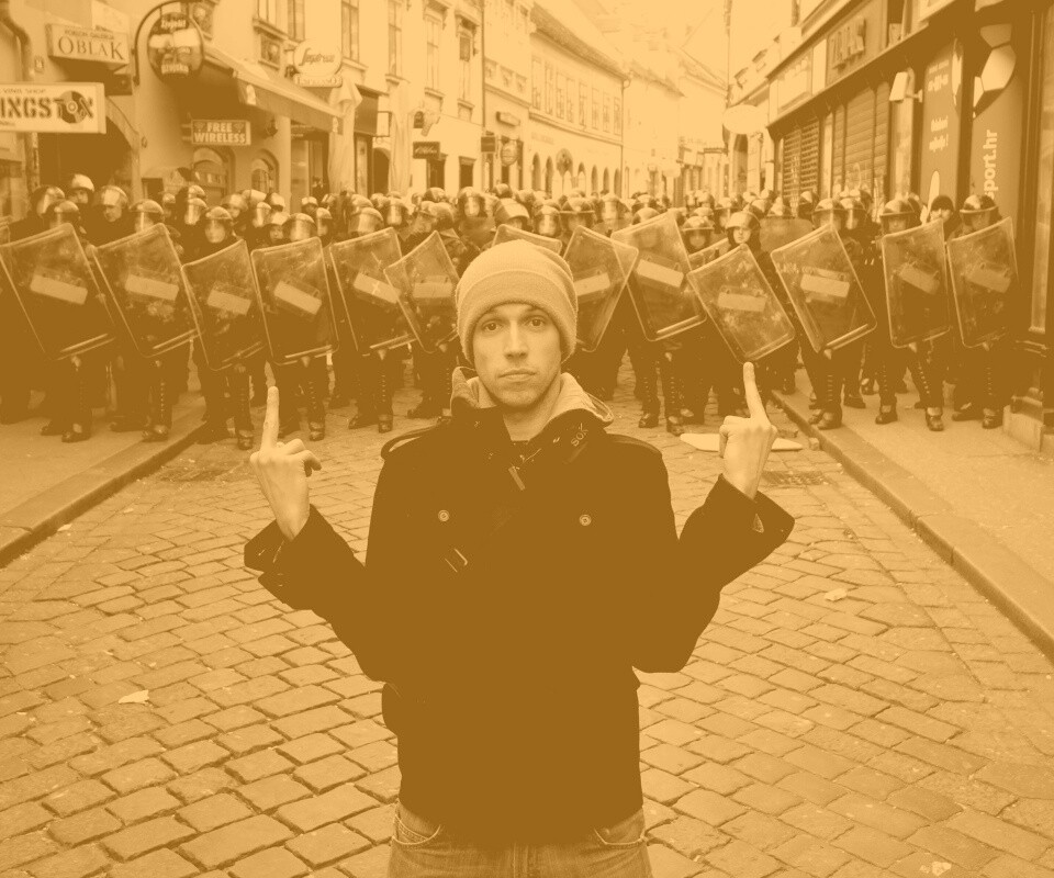 Против системы обои