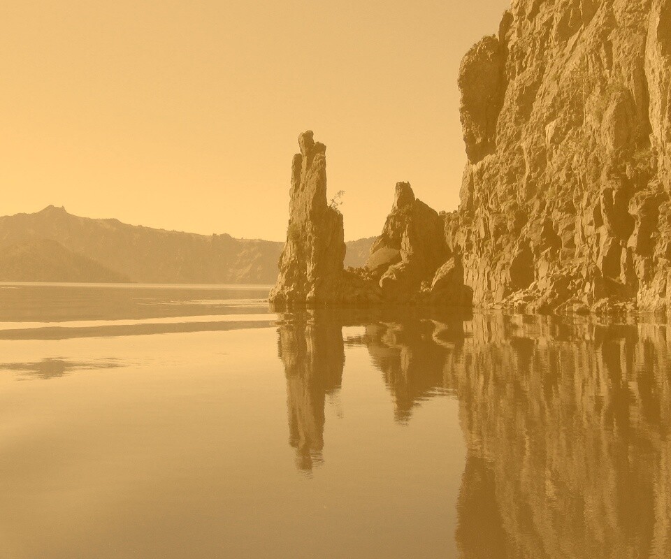 Скалистый берег обои