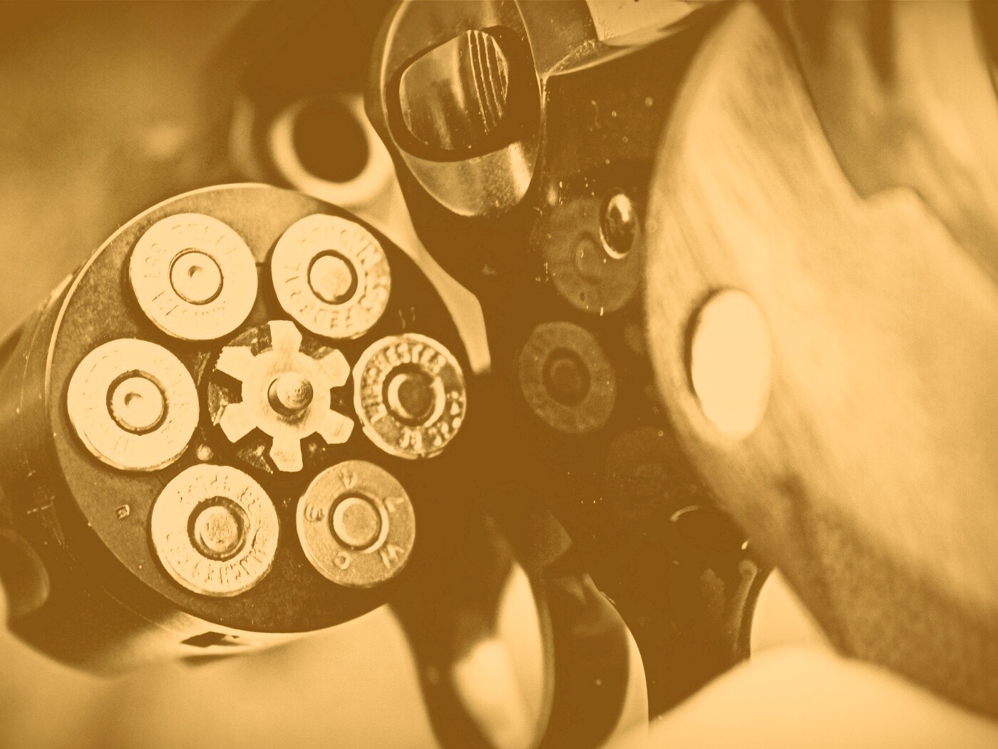 Револьвер обои