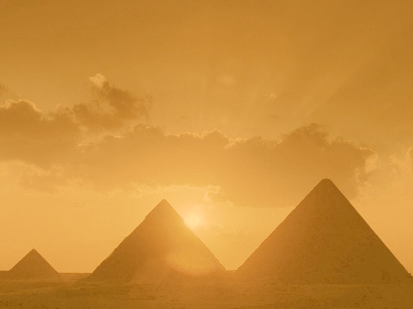 Египетские пирамиды на закате обои