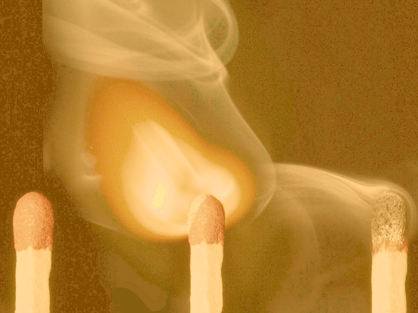 Три состояния спички обои