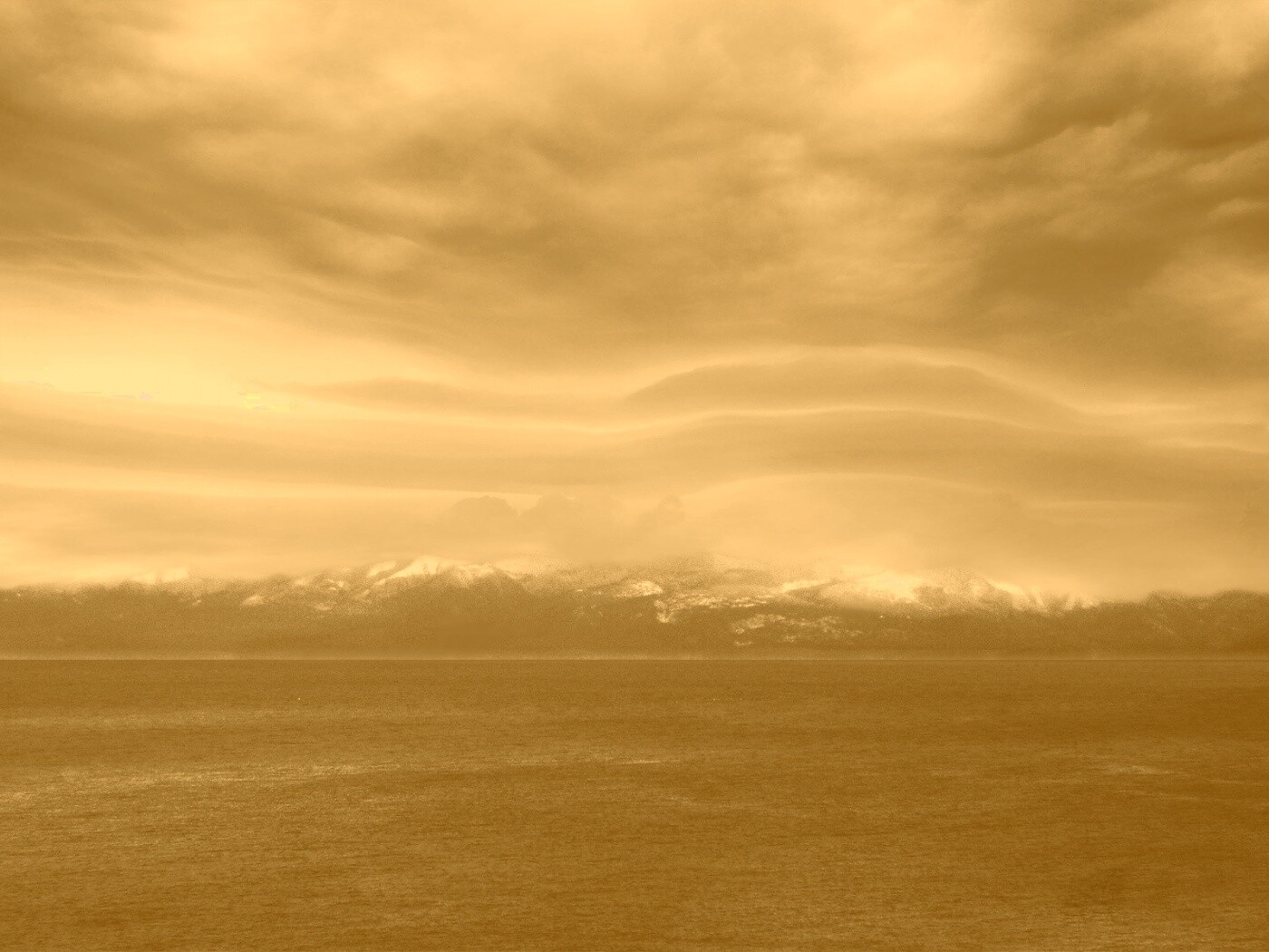 Горное побережье обои