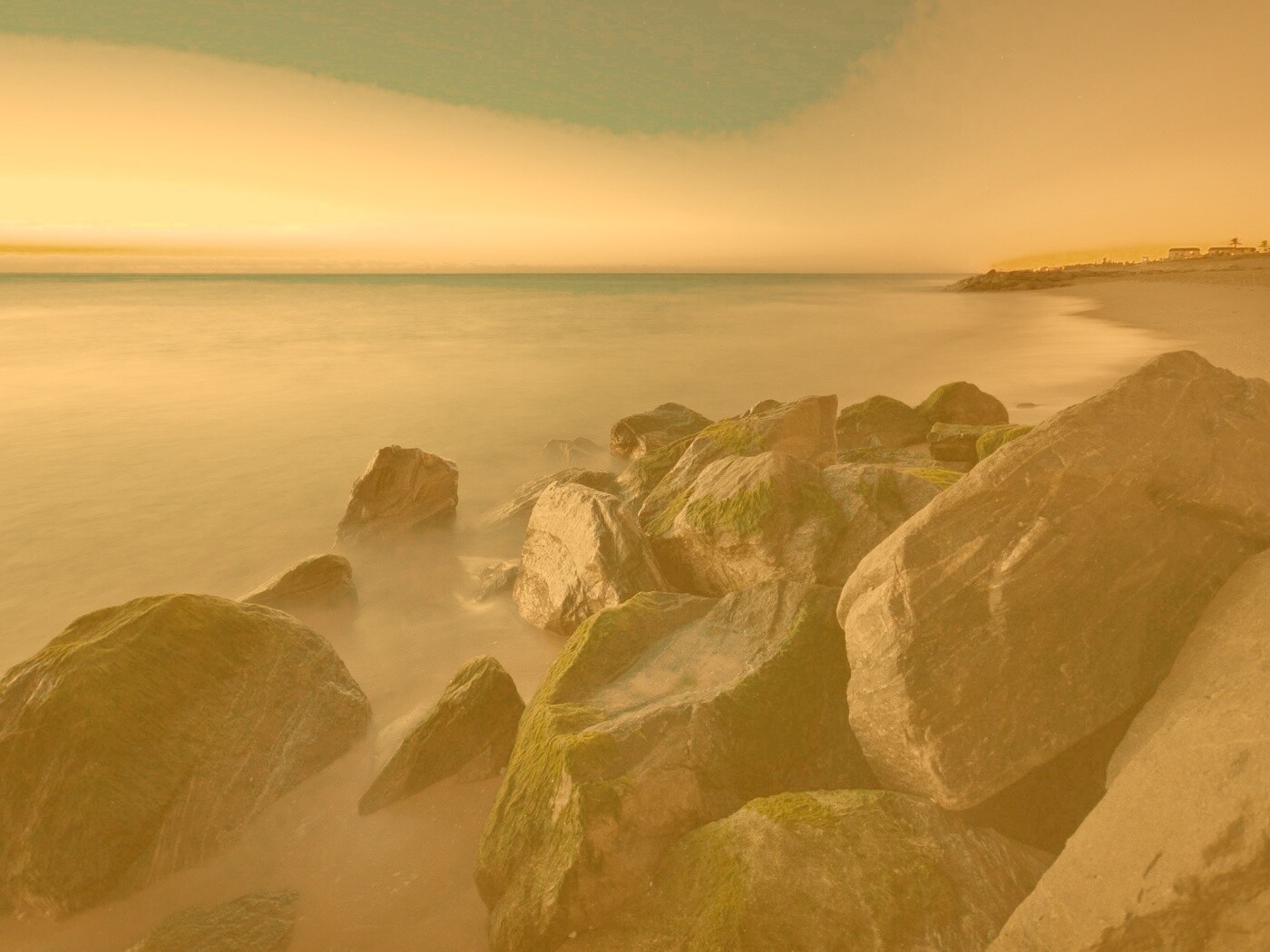 Камни на берегу обои