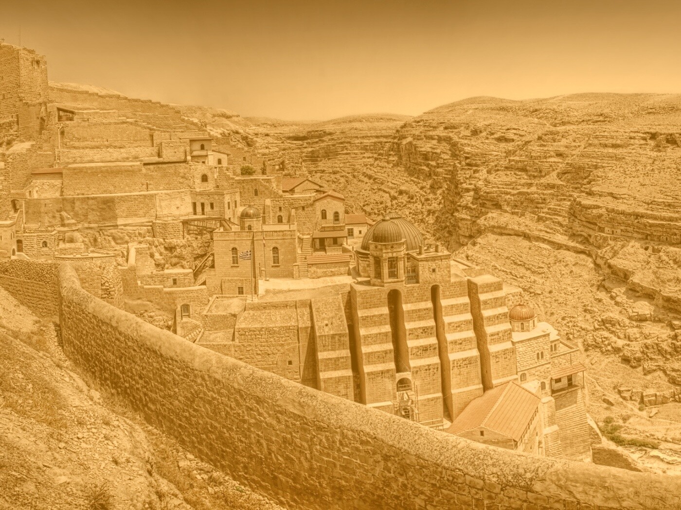 Город среди скал обои