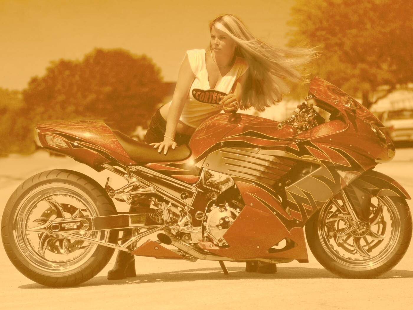 Девушка и байк обои