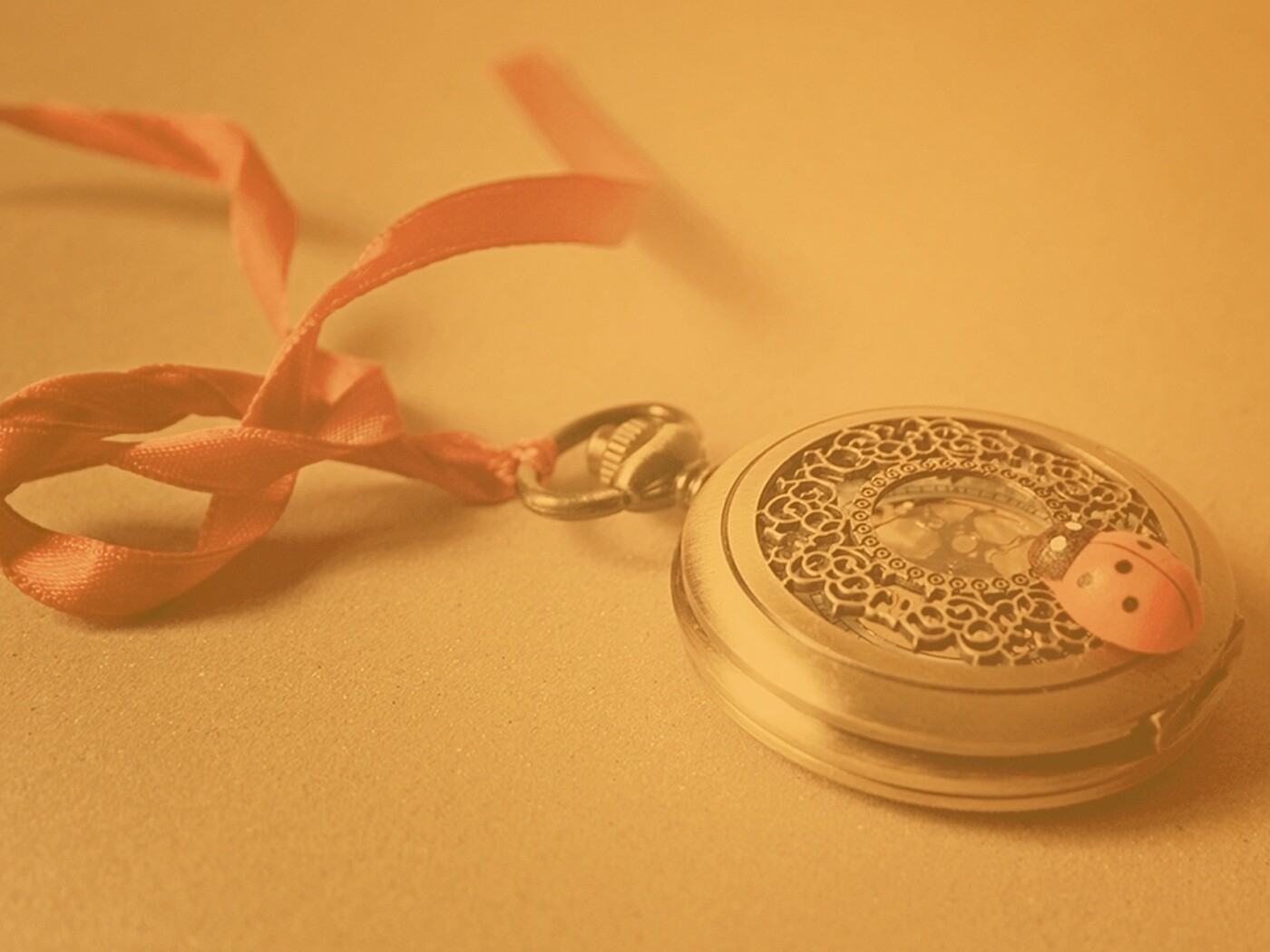 Искусные карманные часы обои