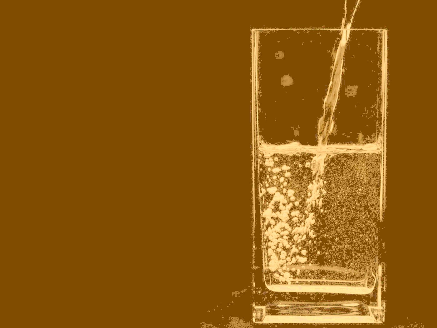 Вода в стакане обои