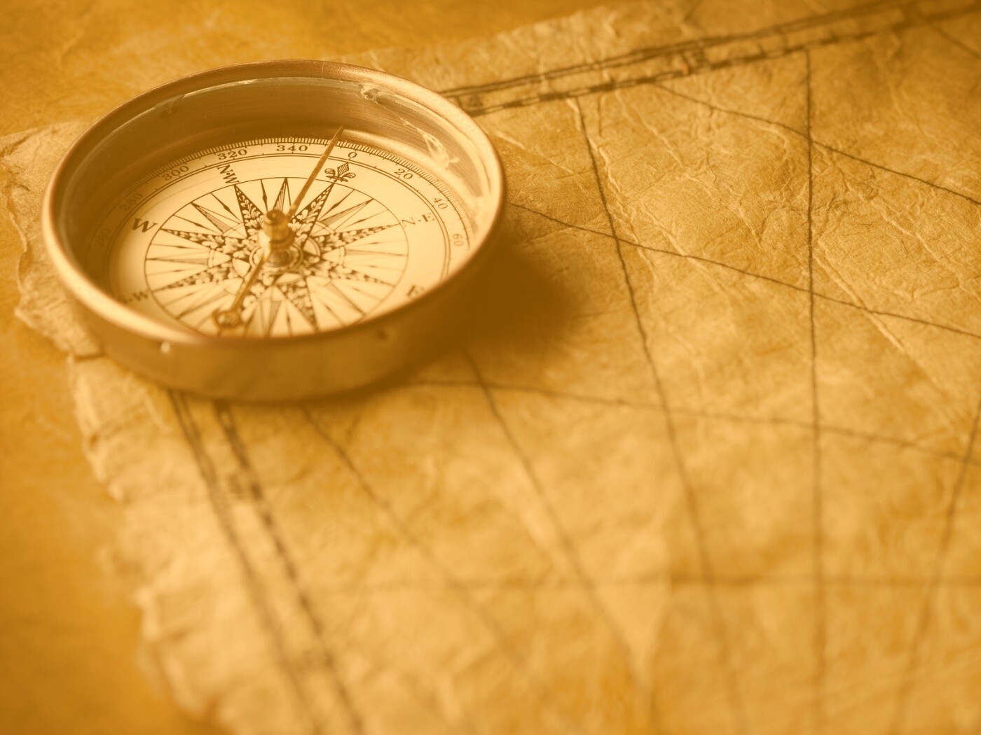 Компас и старая карта обои