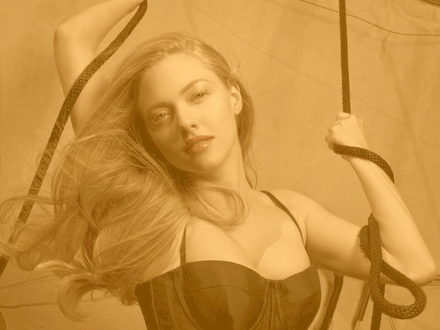 Аманда Сейфрид обои