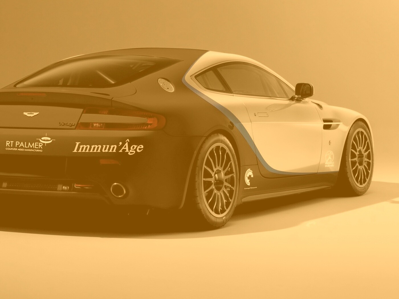 Астон Мартин обои