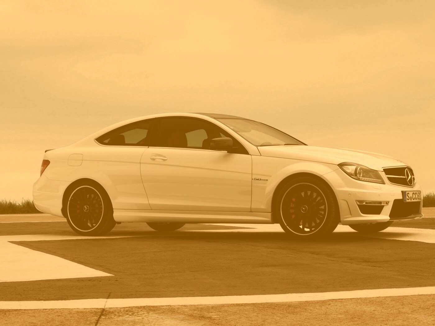 Mecedes C63 обои