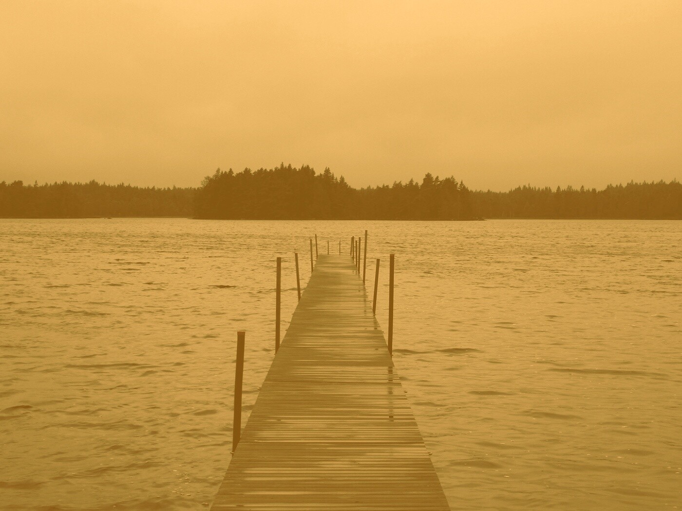 Причал на озере обои