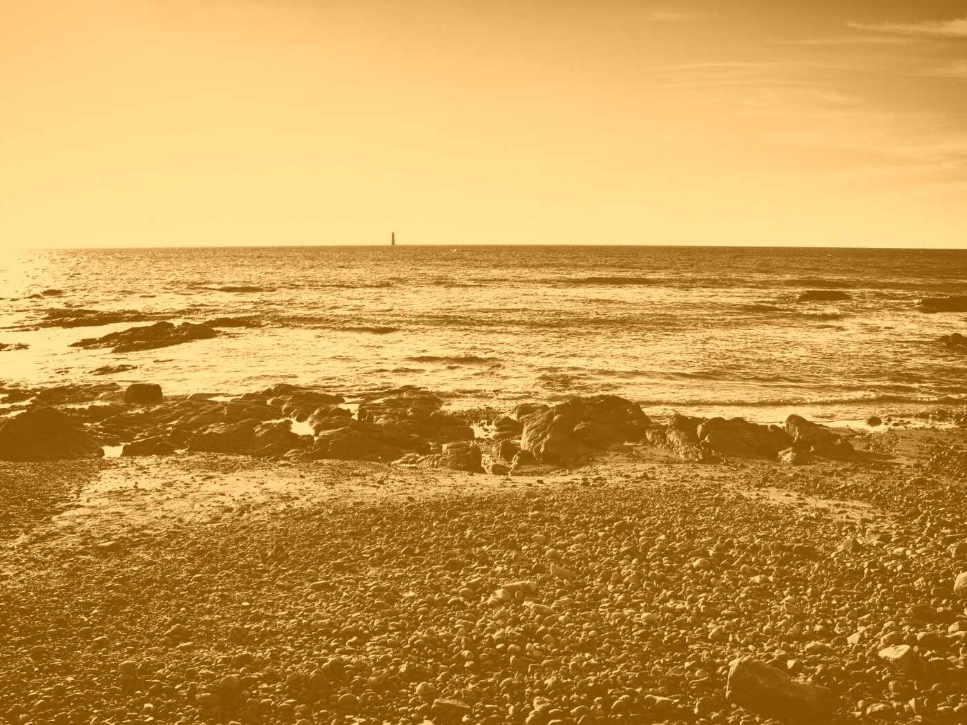 Чёрно-белое фото побережья обои