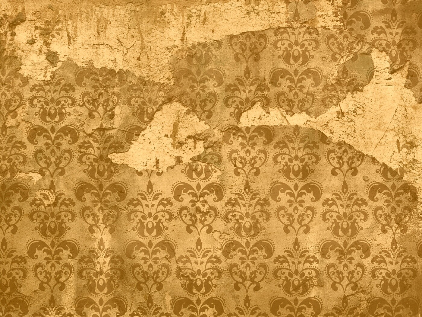 Рваные винтажные обои и штукатурка обои