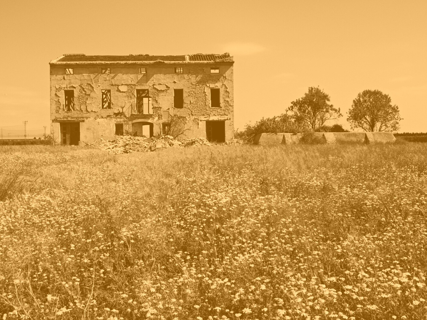 Руины жилого дома обои