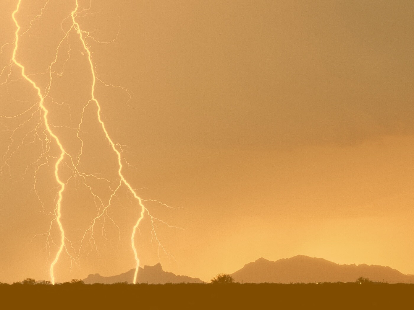 Двойная молния обои