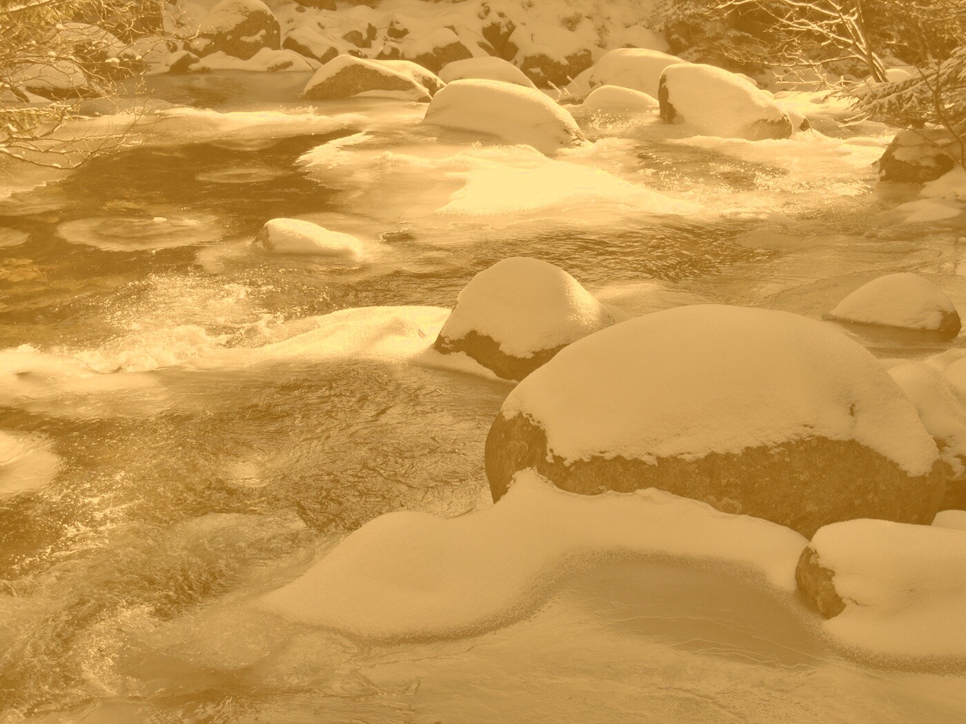 Замёрзжая речка обои