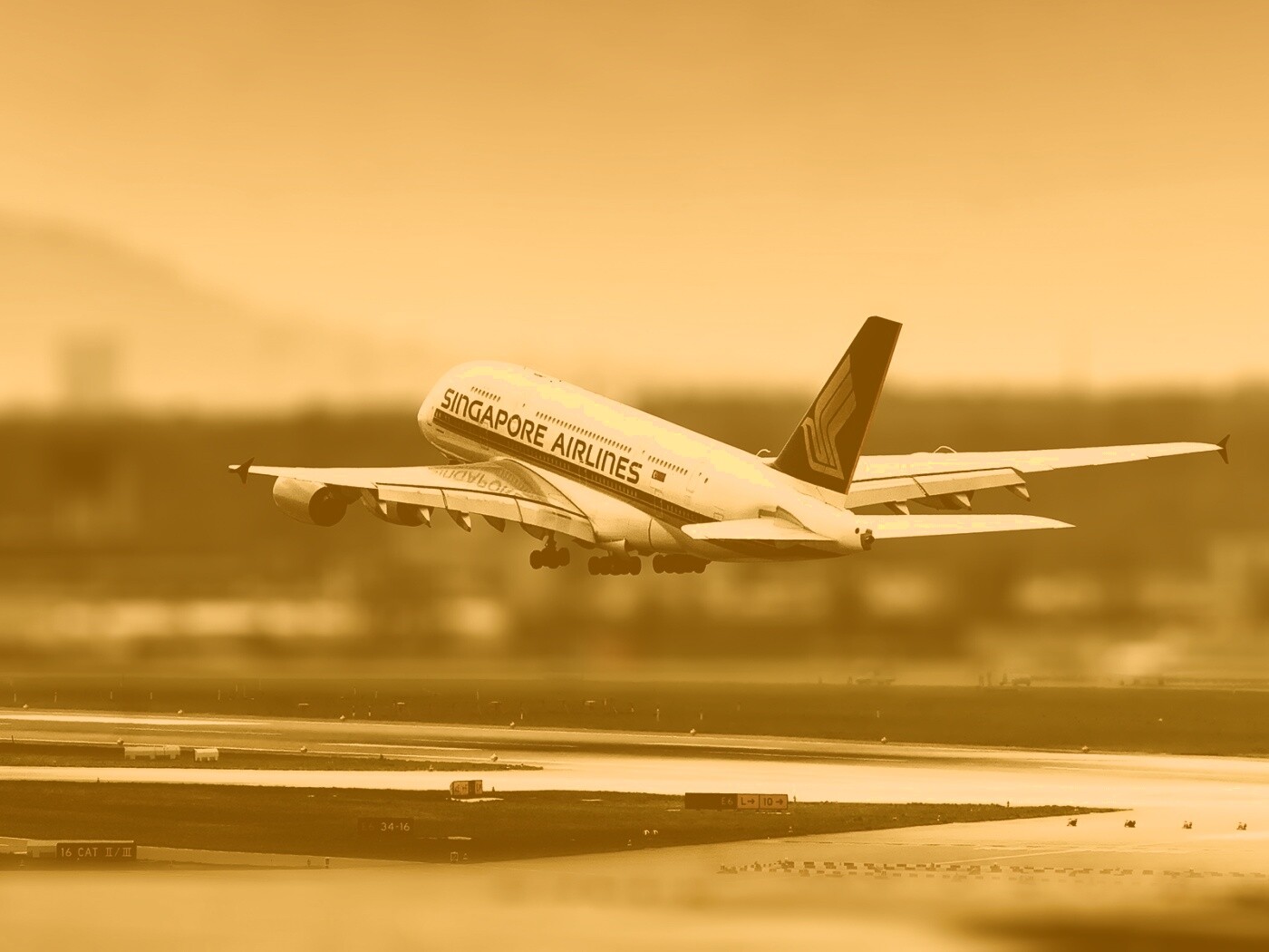 Взлет гражданского самолета обои