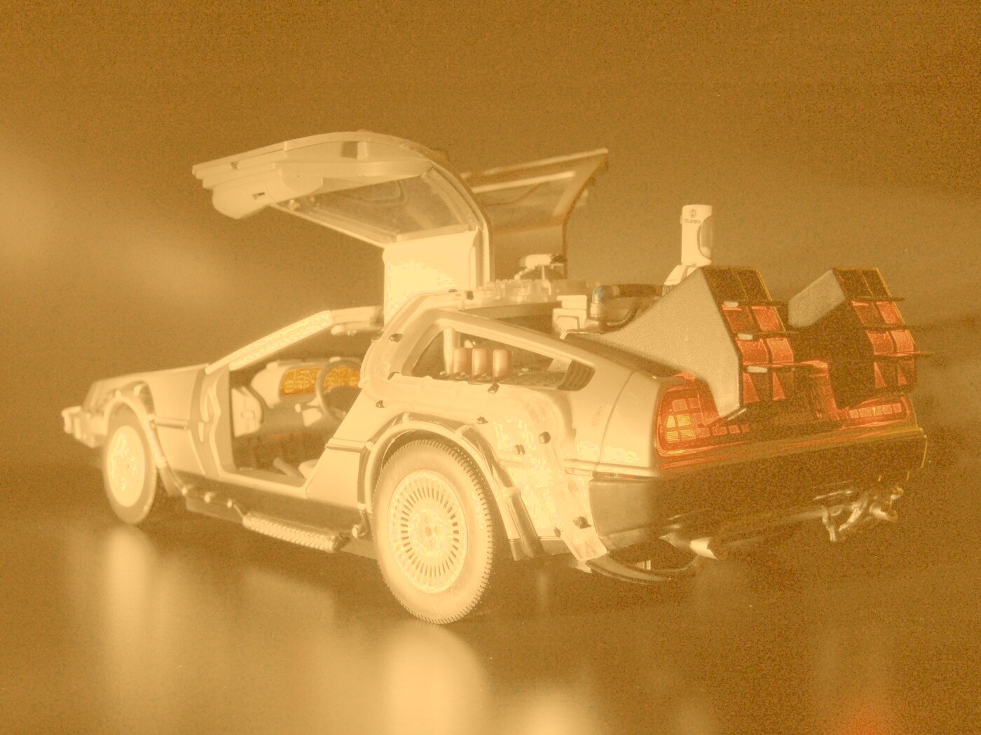 Фигурка делореана обои