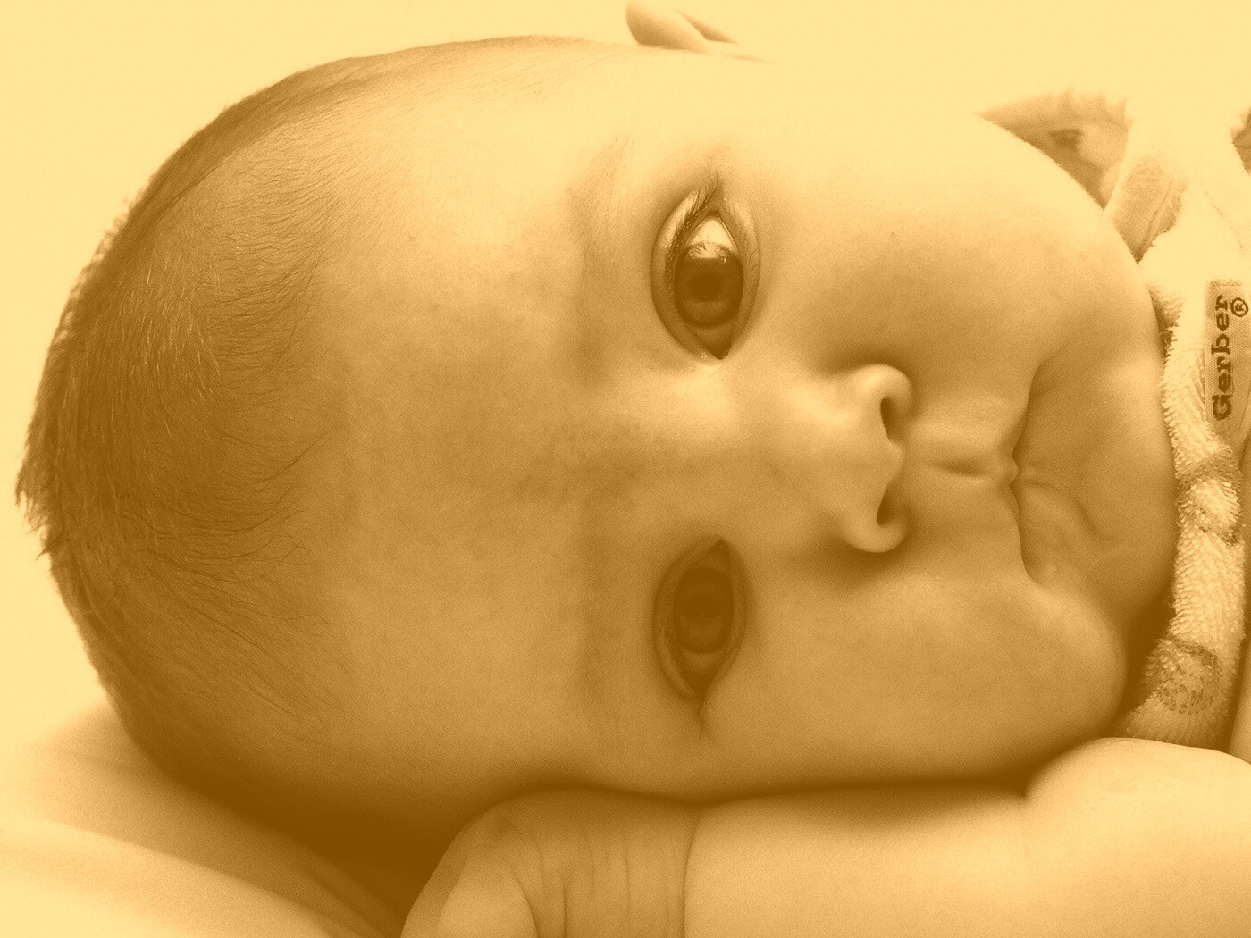 Задумчивый обои