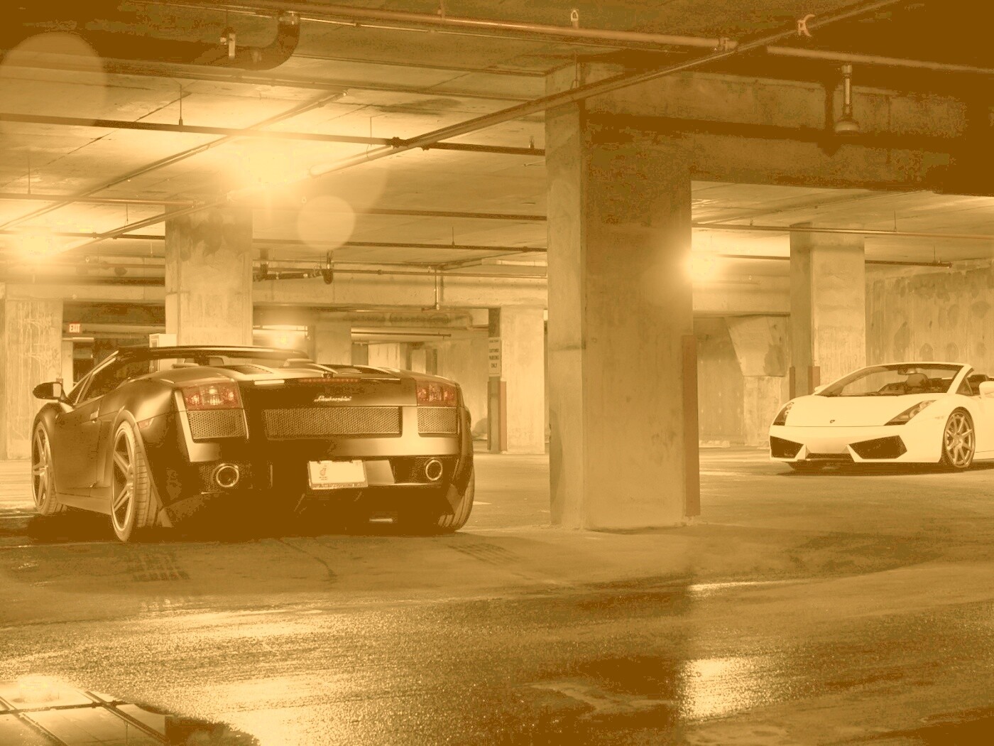 Ламборджини на подземной парковке обои