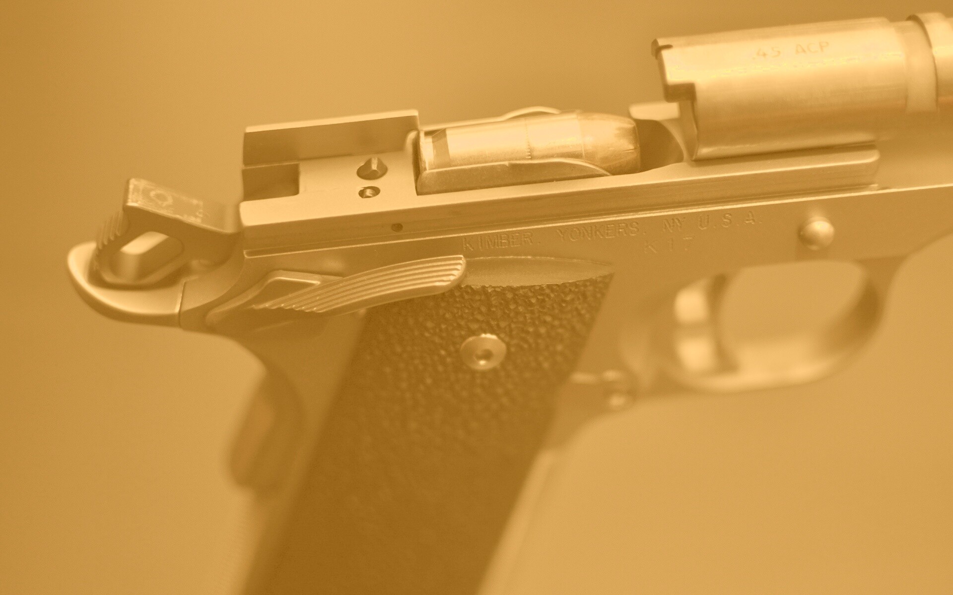 Разобранный пистолет обои