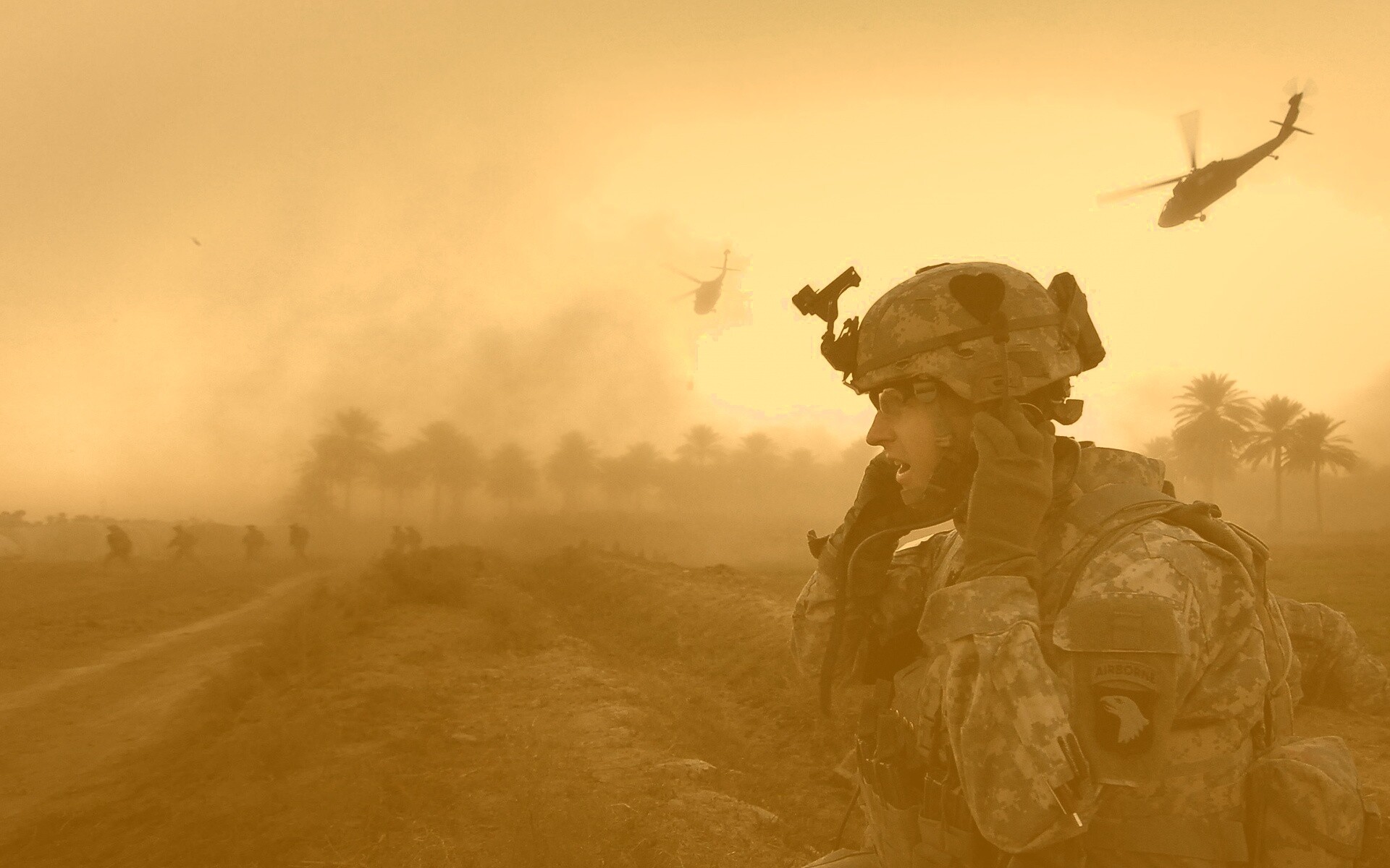 СОлдат во время боевых действий обои