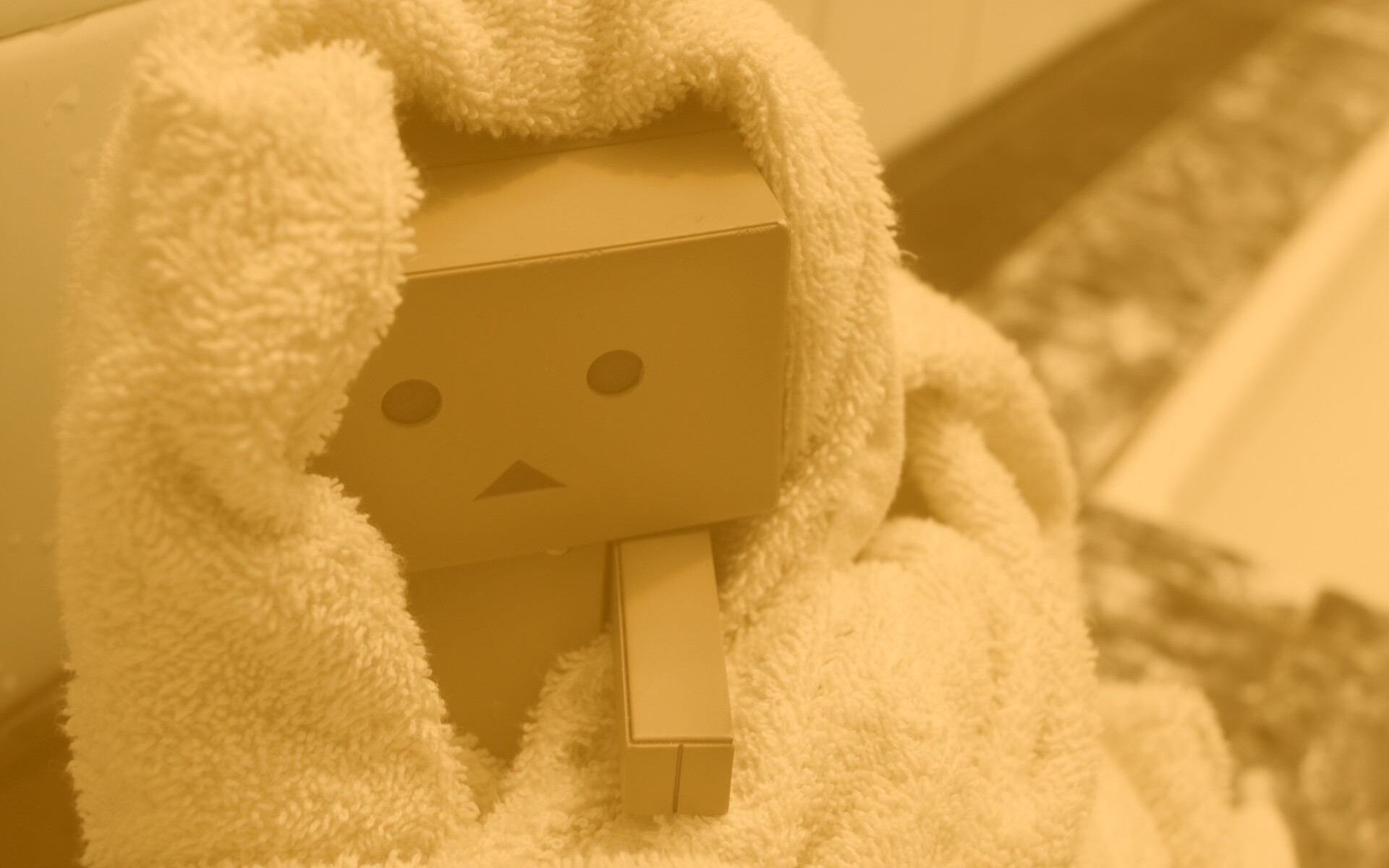 Yotsubato Danbo в полотенце обои