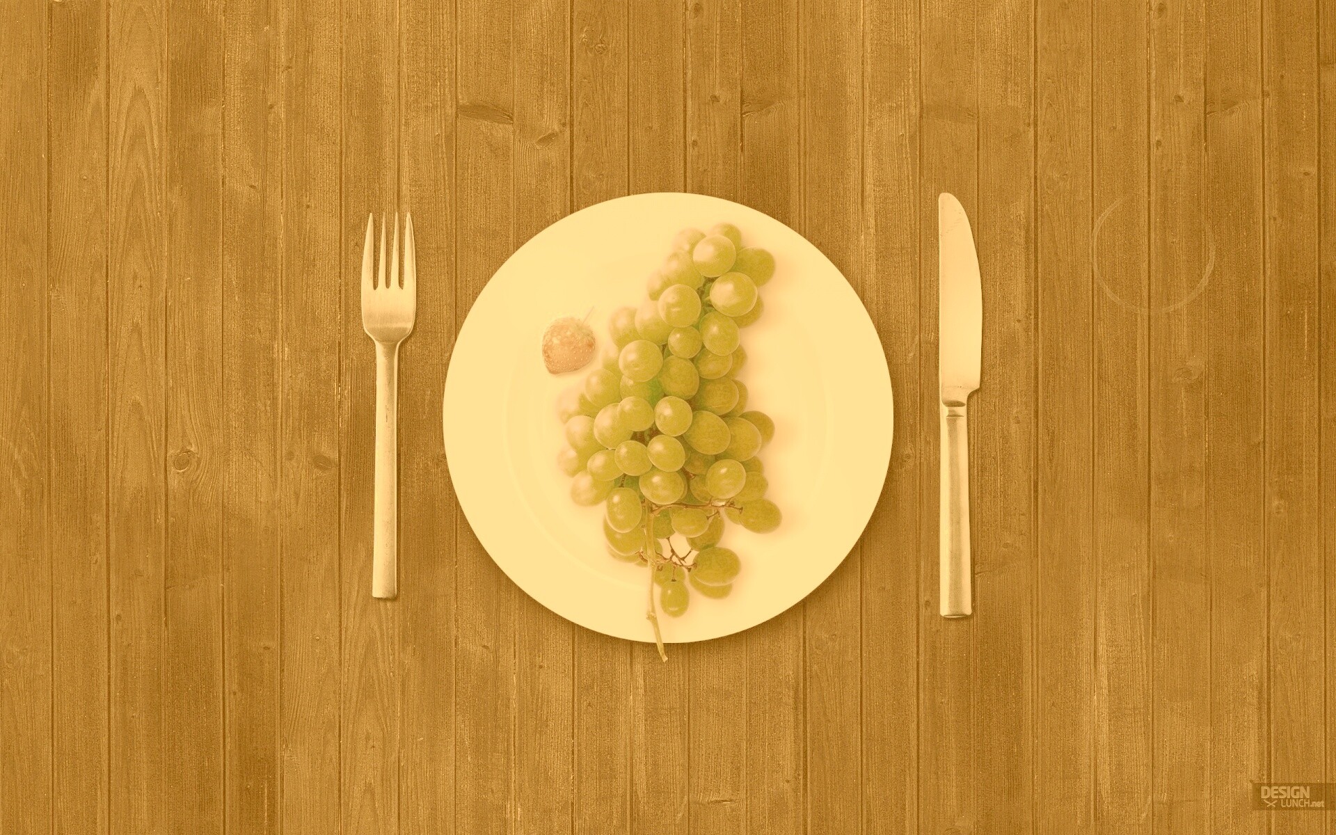 Виноград с клубникой обои