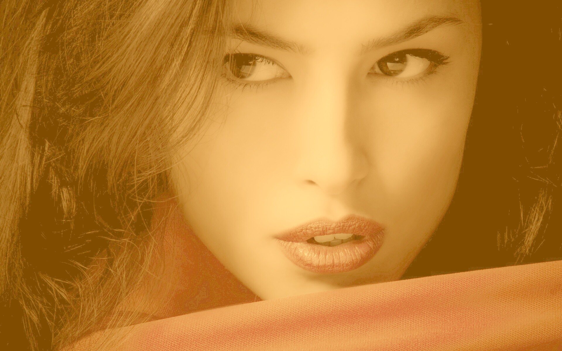 Женский взгляд обои