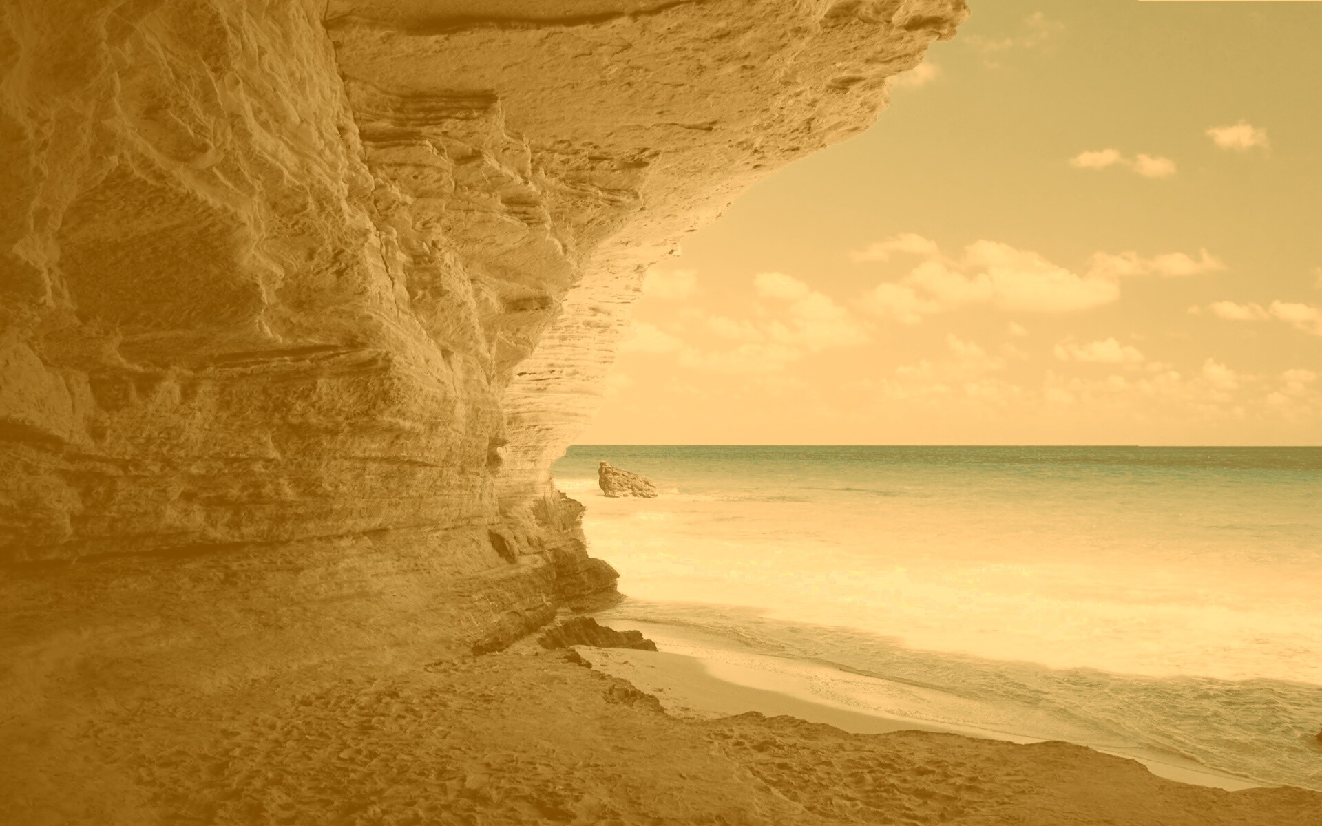 Скальный морской берег обои