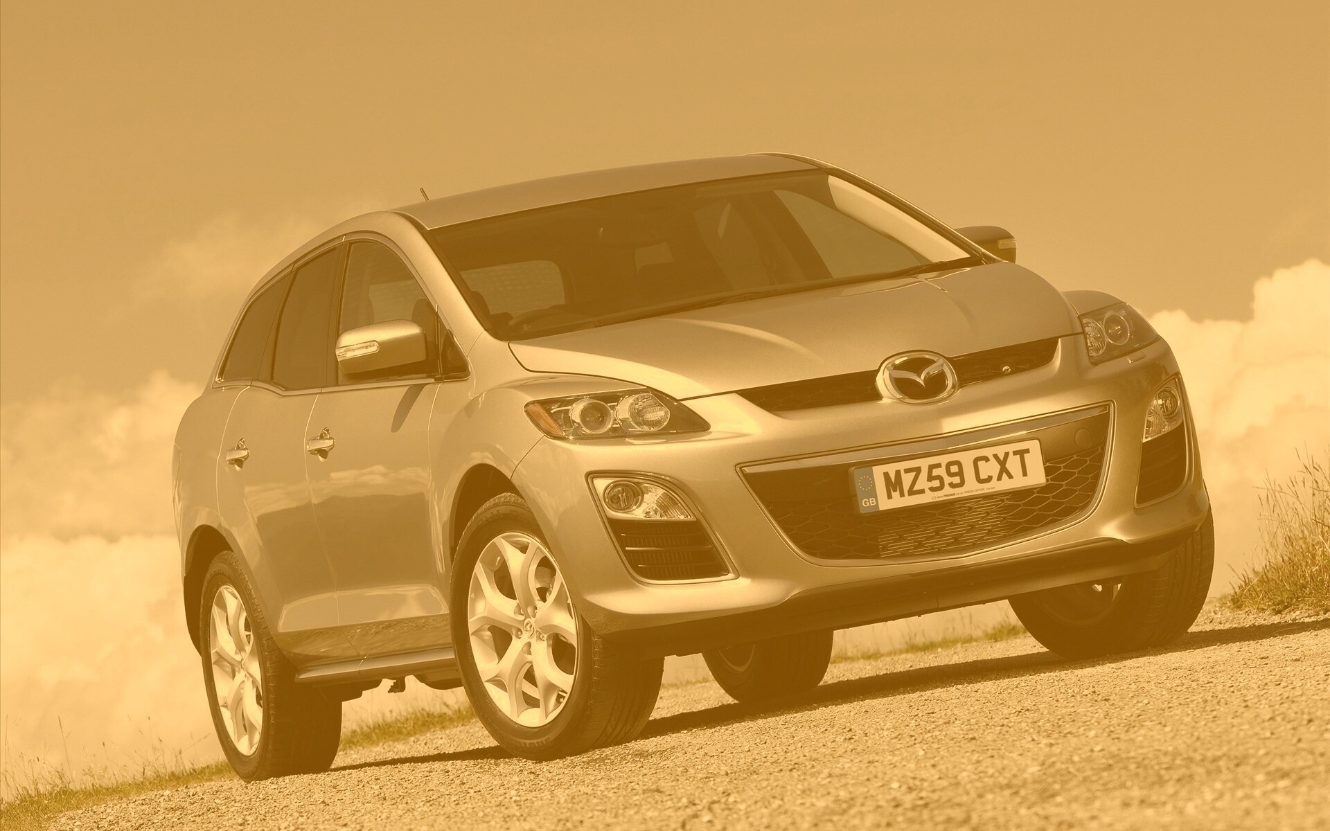 Кроссовер Mazda обои