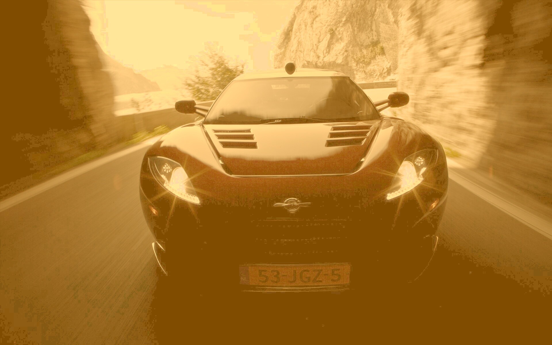 Машина въезжает в тоннель обои