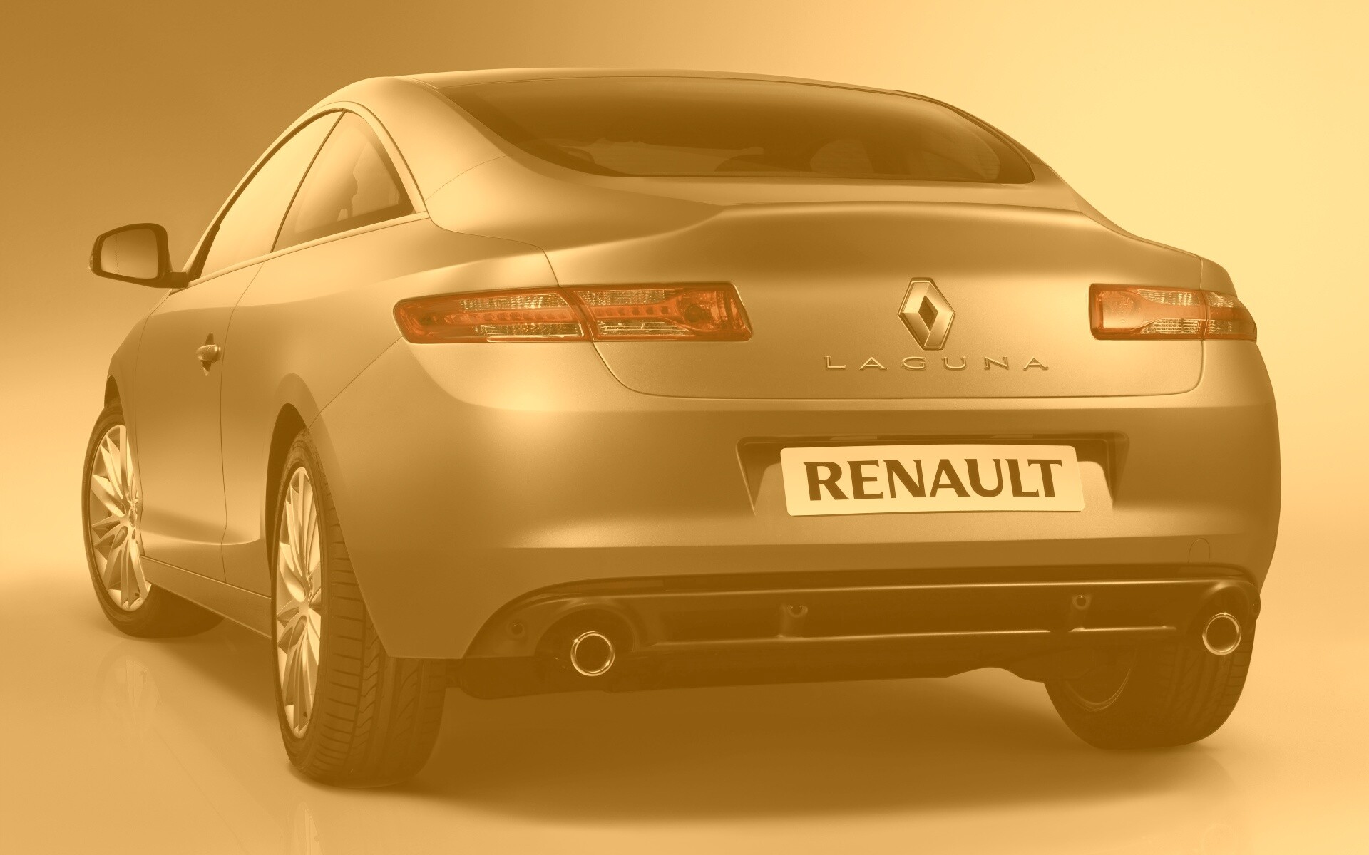 Зад Рено Лагуна обои