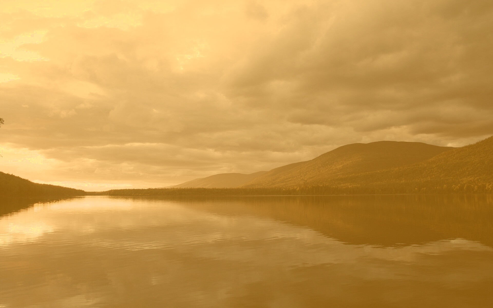 Вид на озеро обои