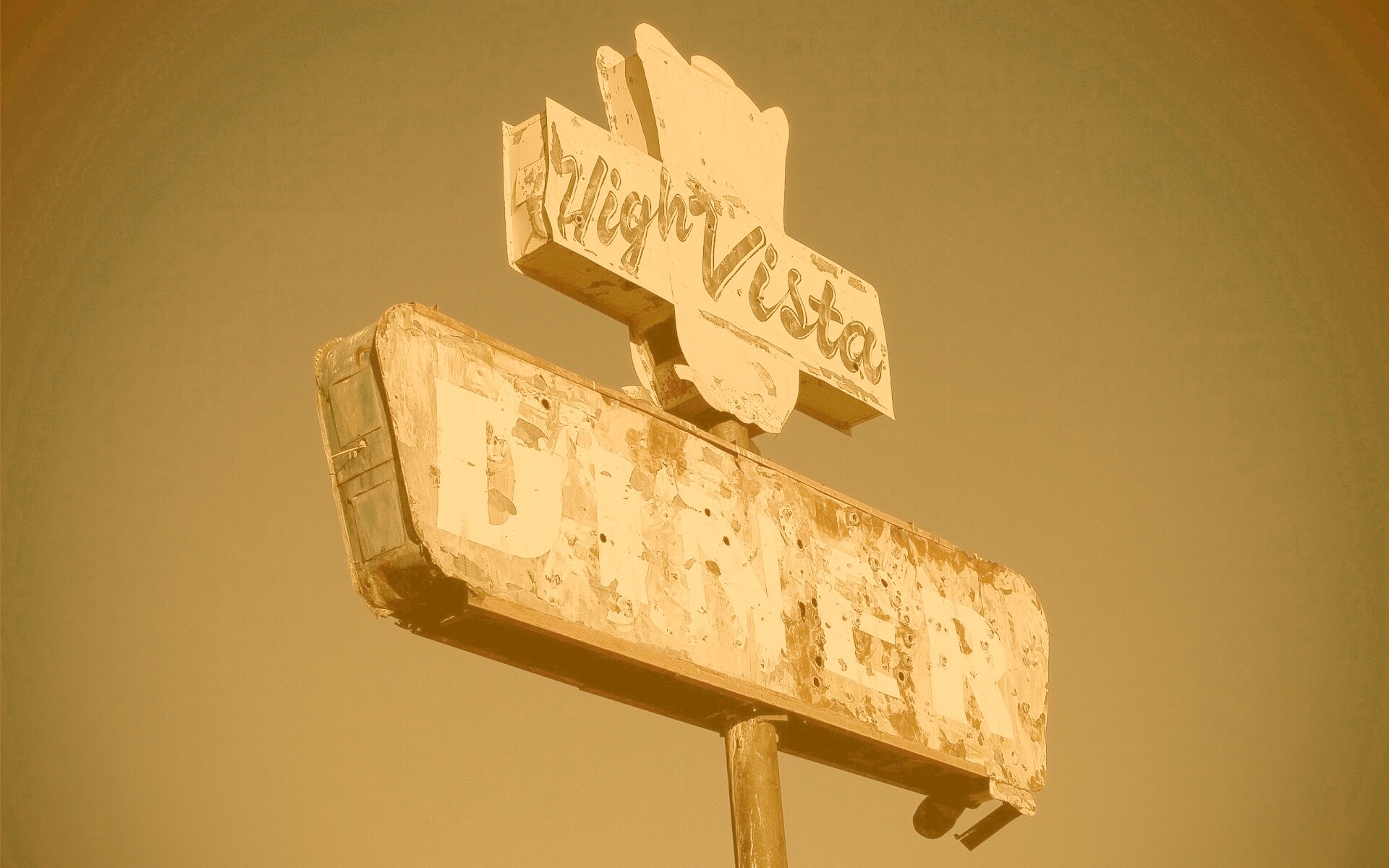 Вывеска заброшенного ресторанчика обои