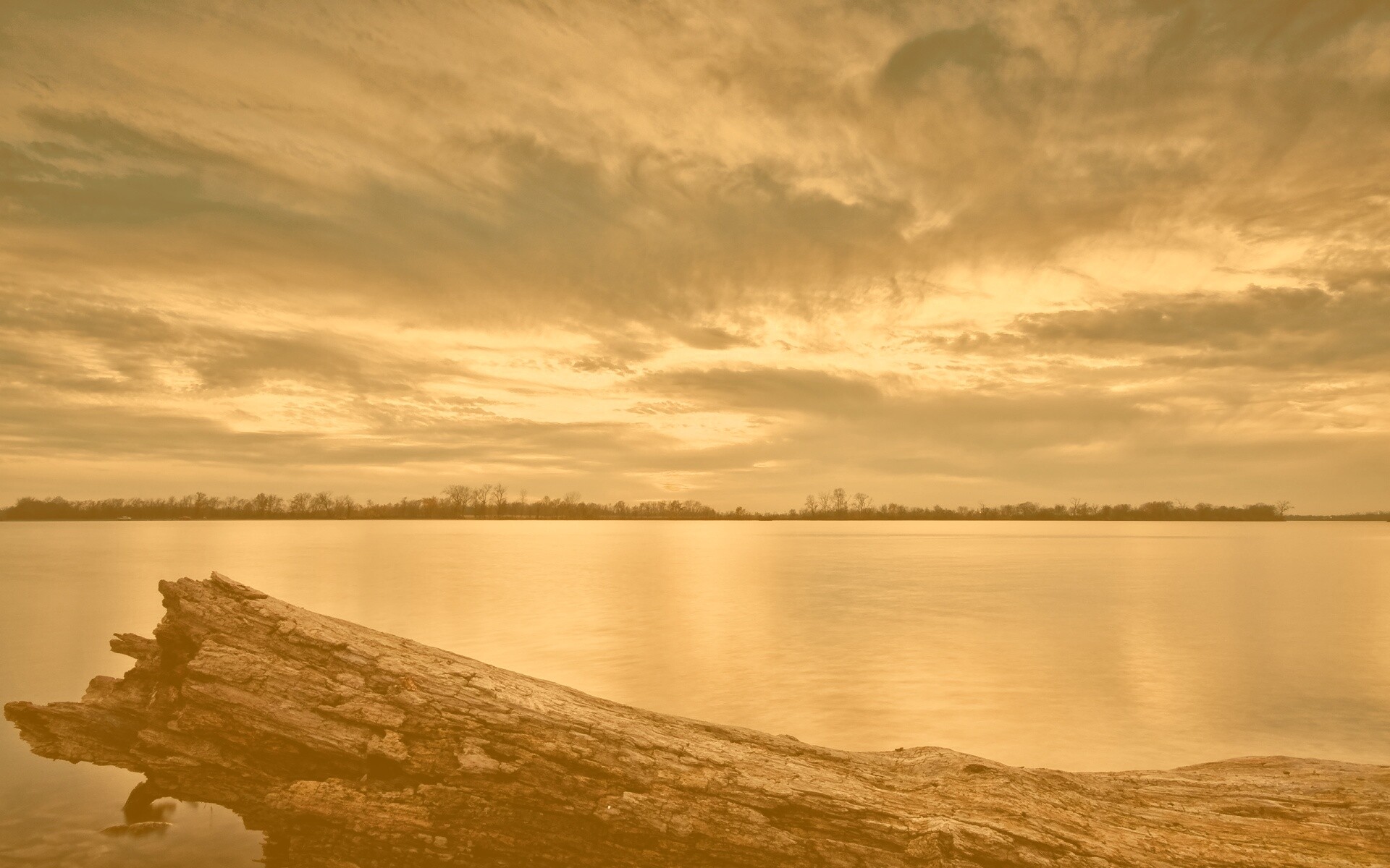 Закат на озере обои