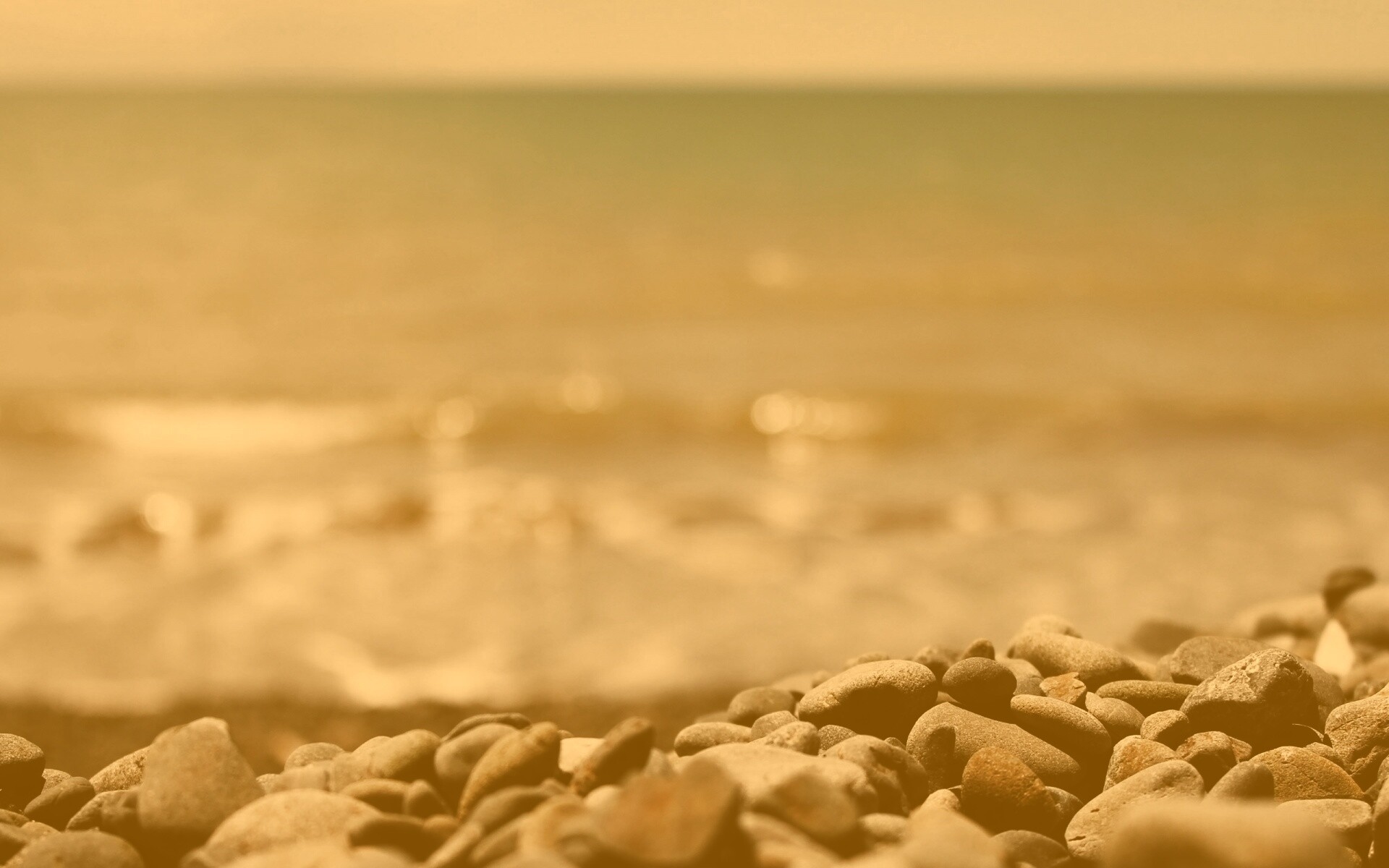 Пляж из гальки обои