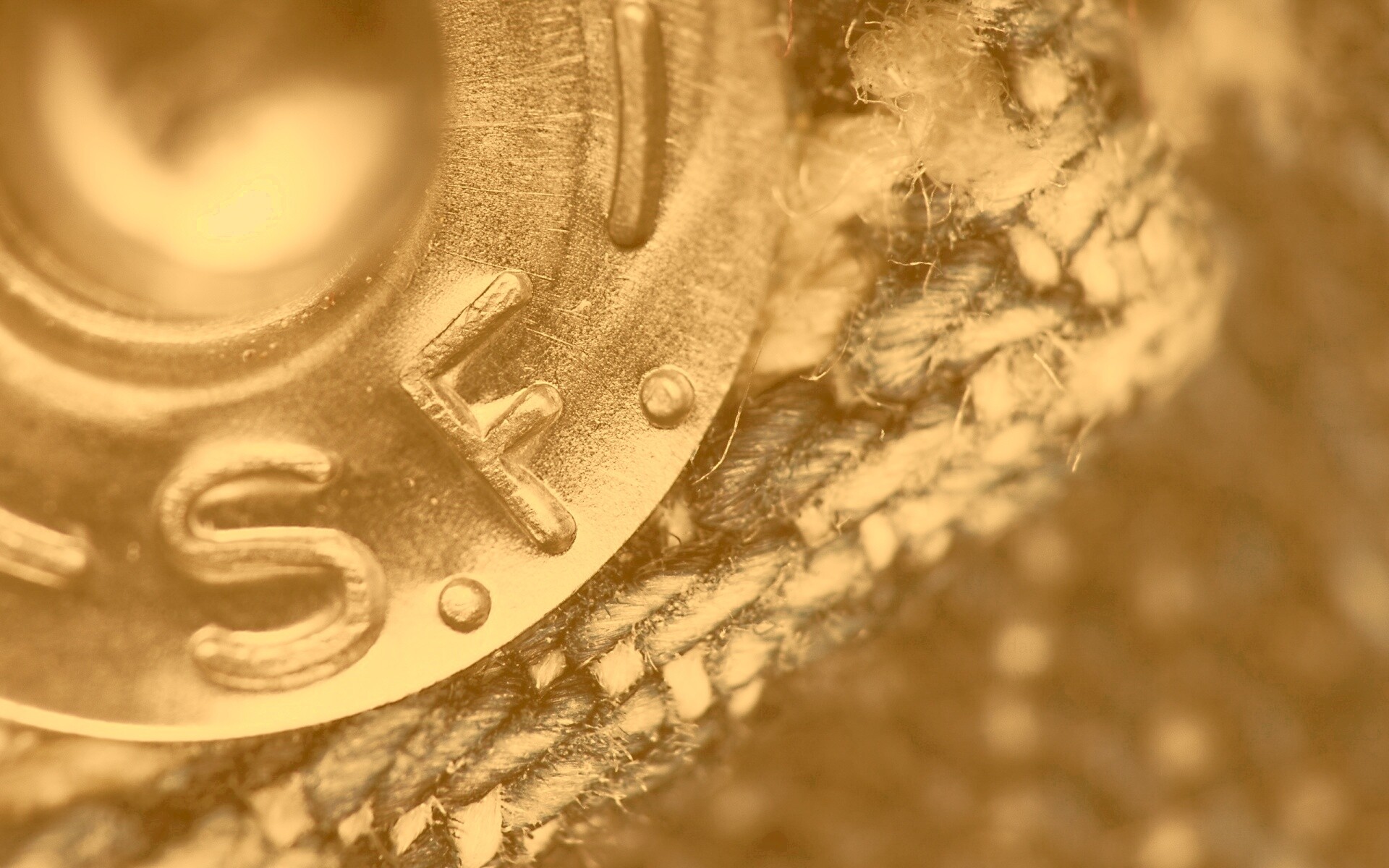 Заклепка на джинсах в макро обои