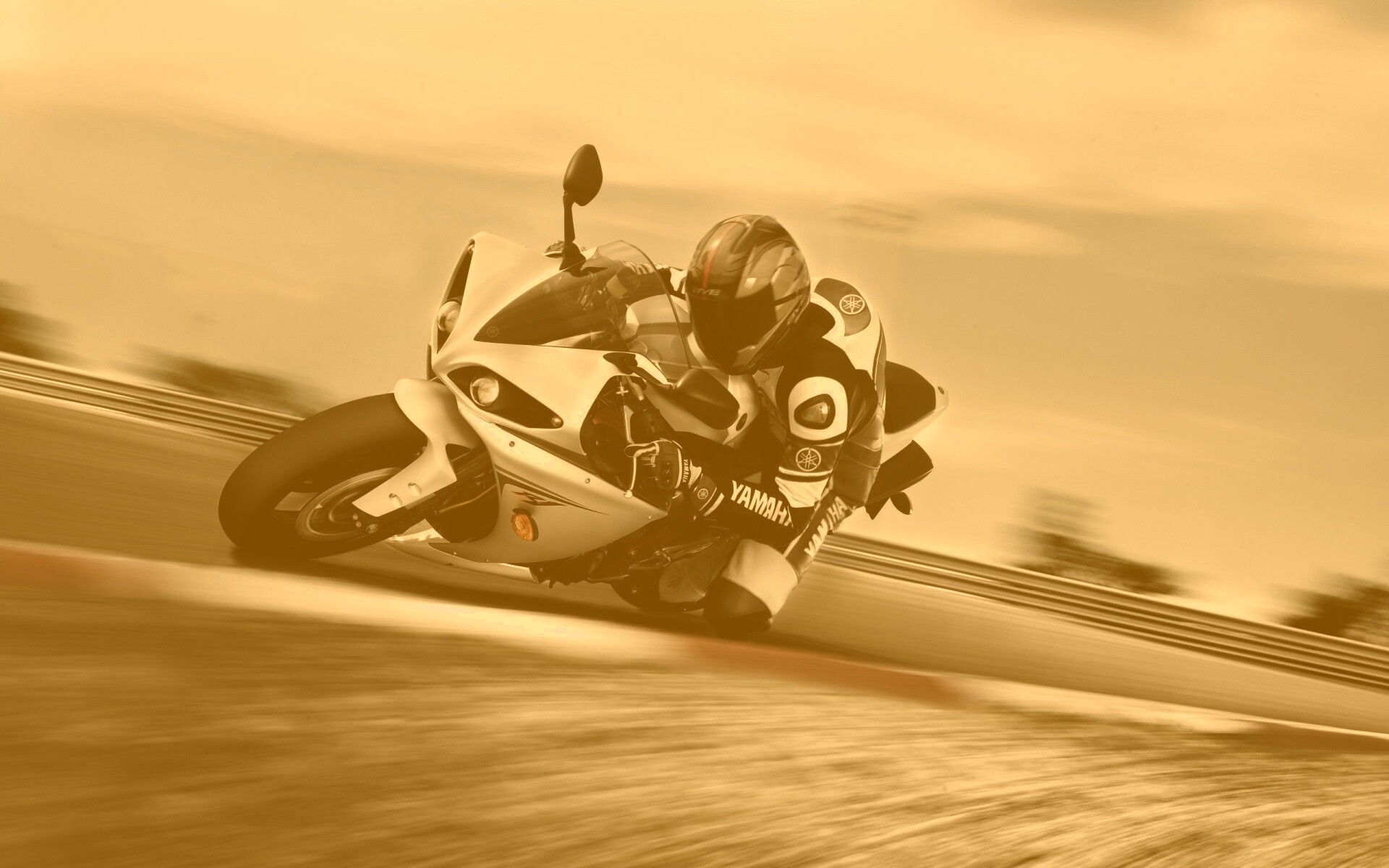 Человек на мотоцикле обои