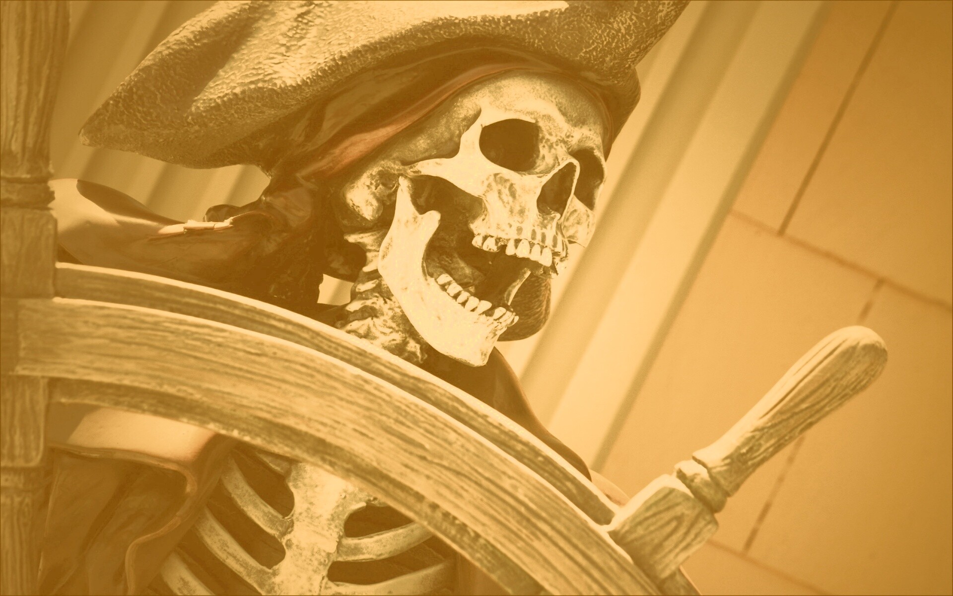 Скелет пирата за штурвалом обои