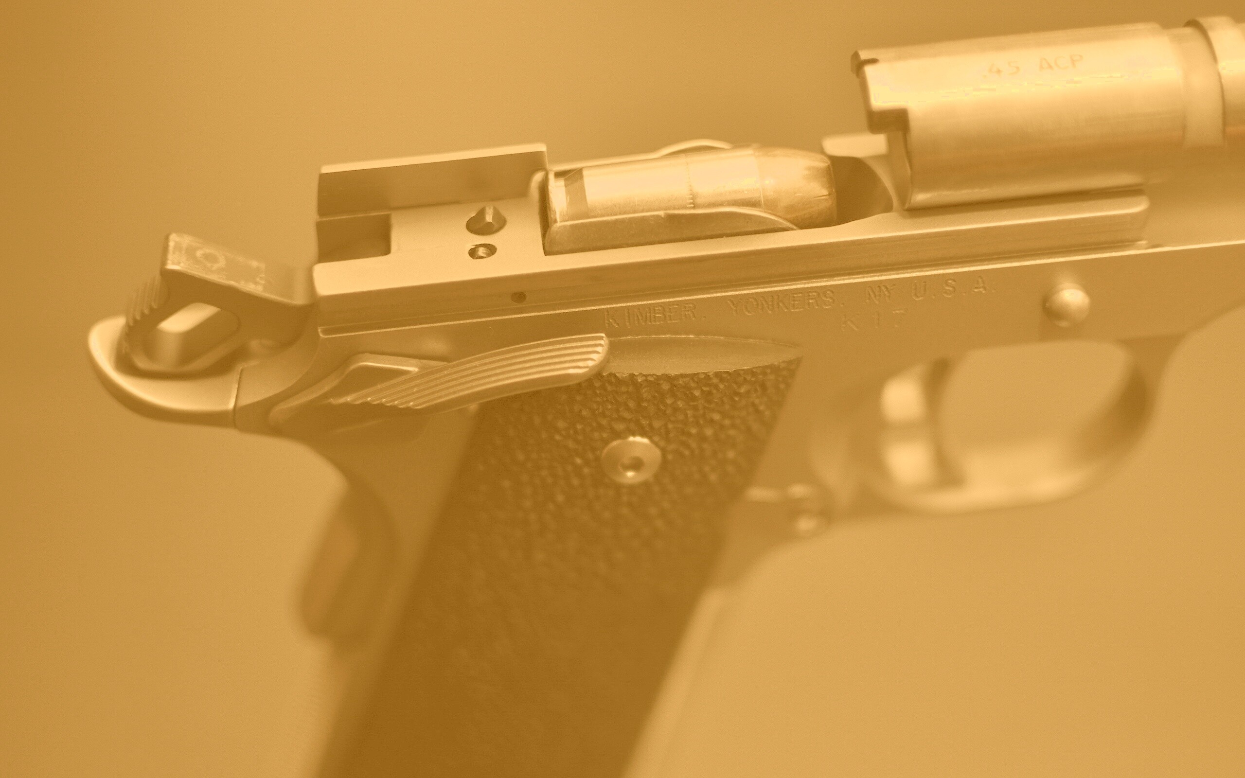 Разобранный пистолет обои