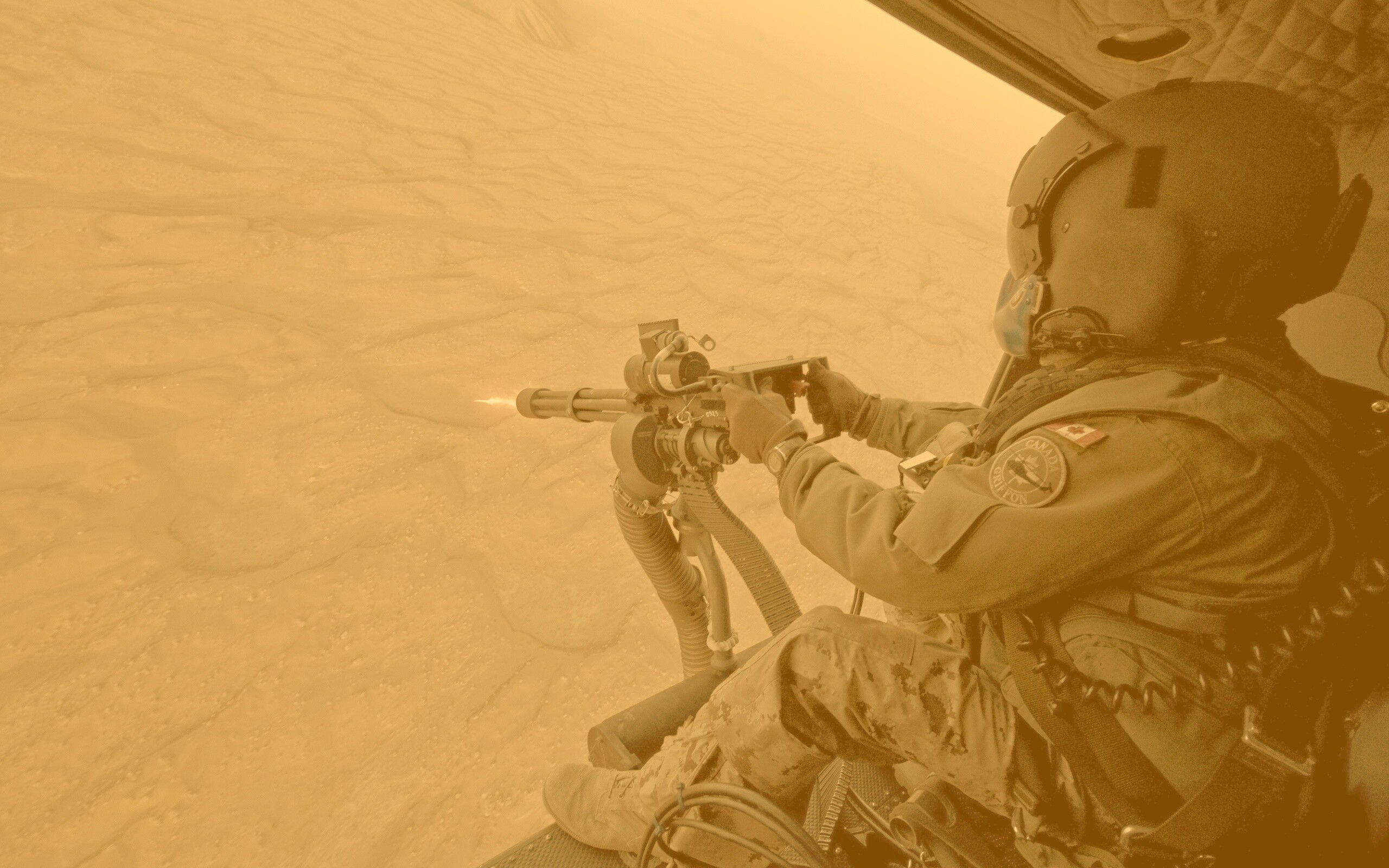 Обстрел с борта вертолета обои