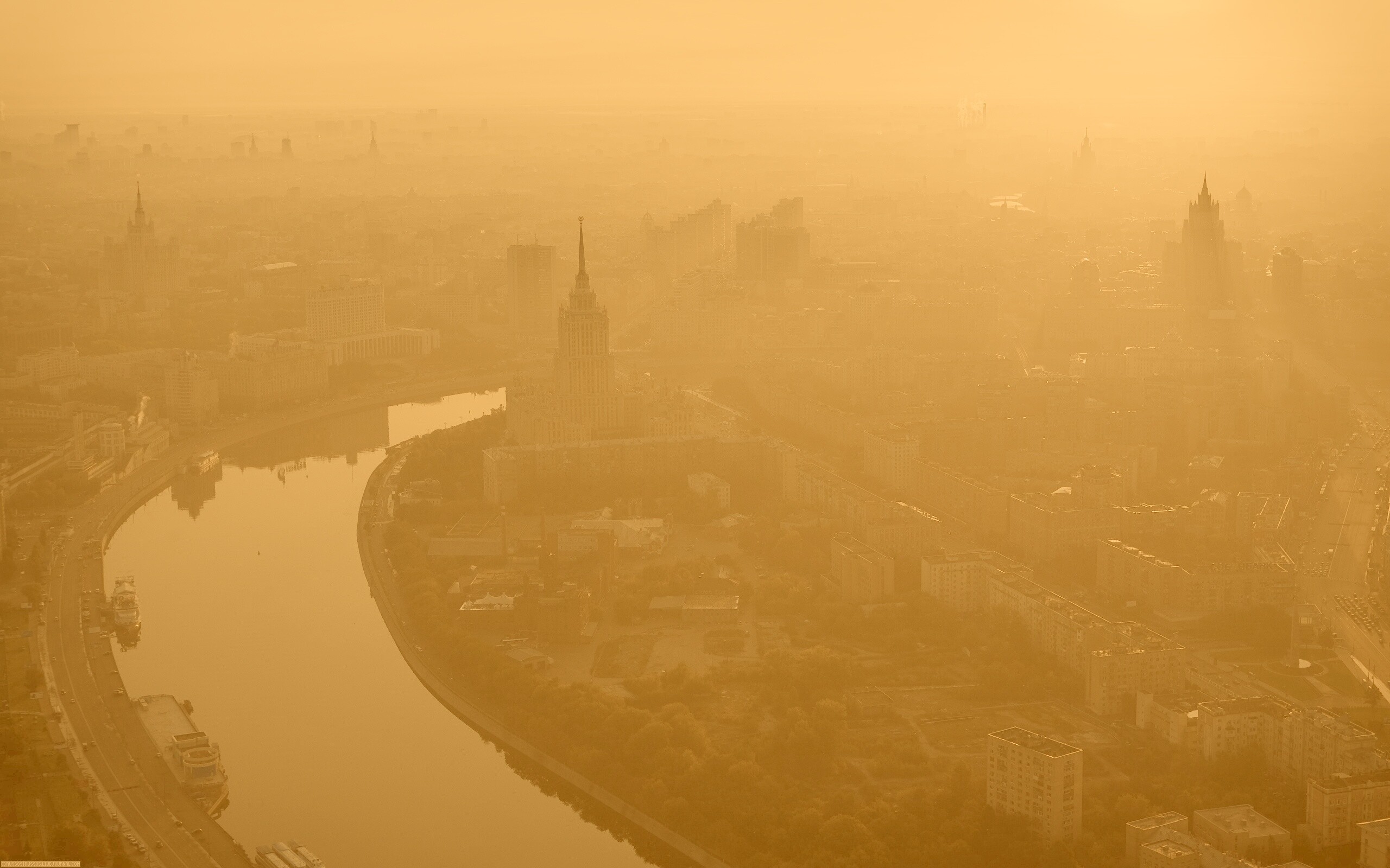 Москва в тумане обои