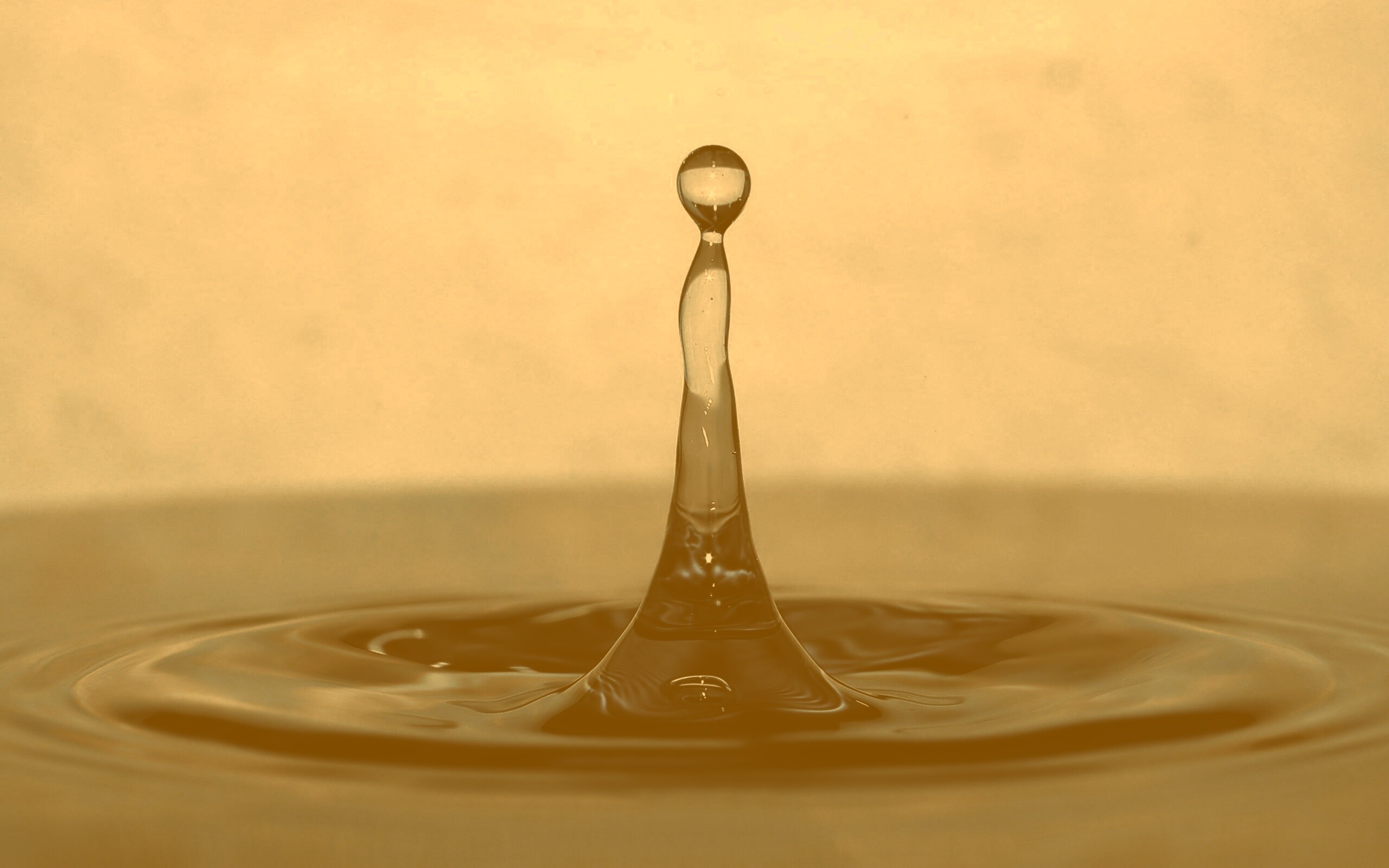 Падение капли обои