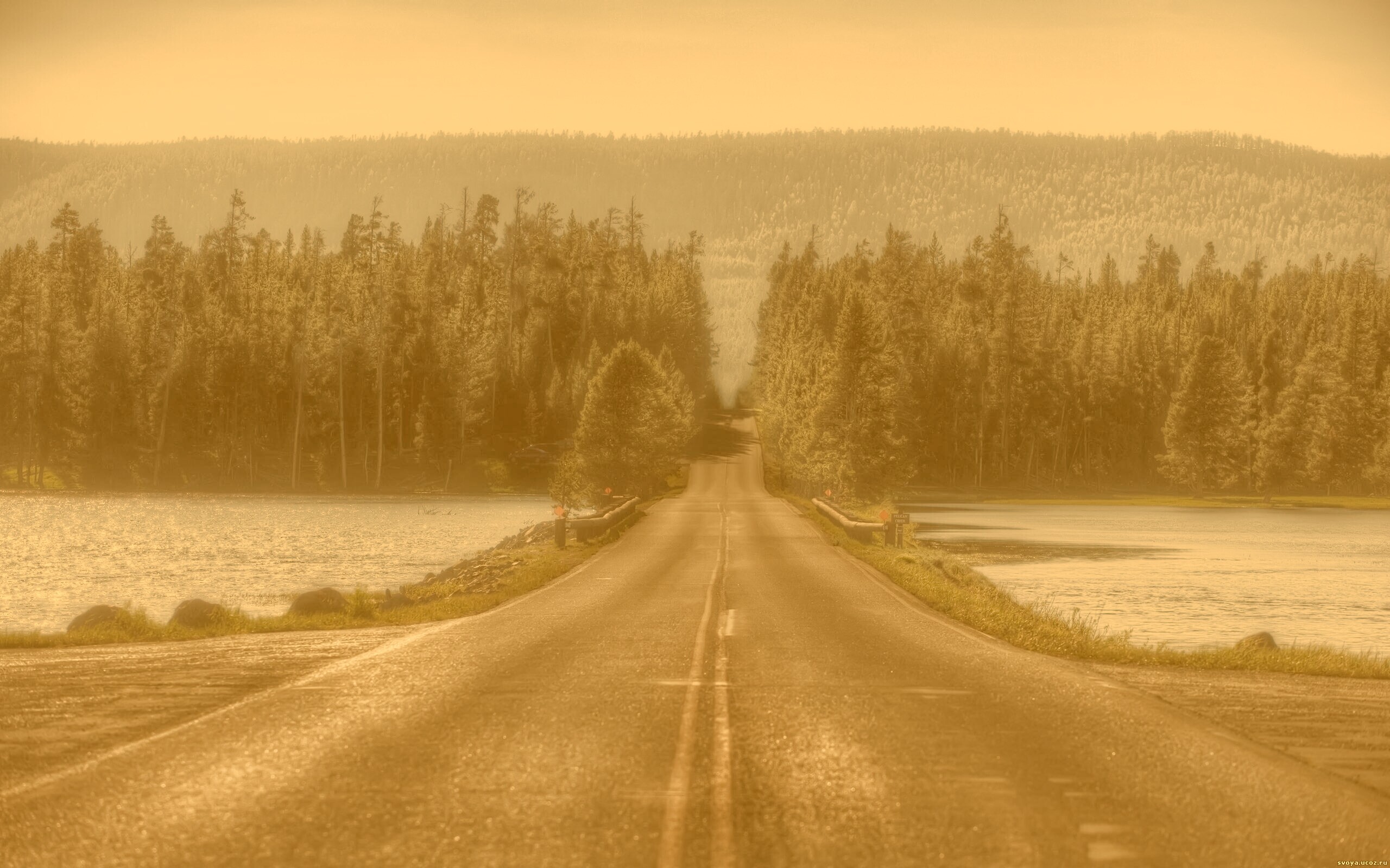 Дорога через озеро обои