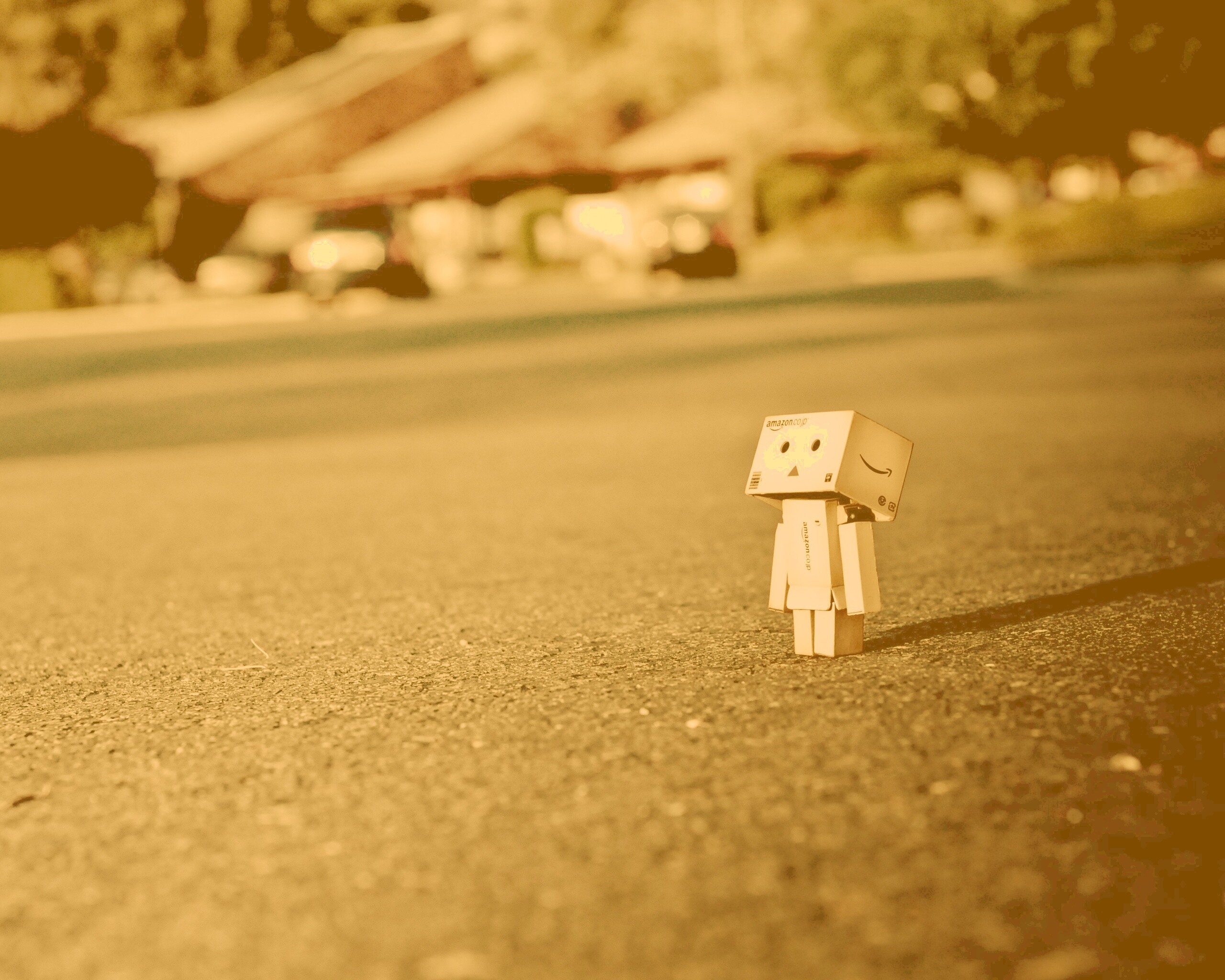 Данбо смотрит вверх обои